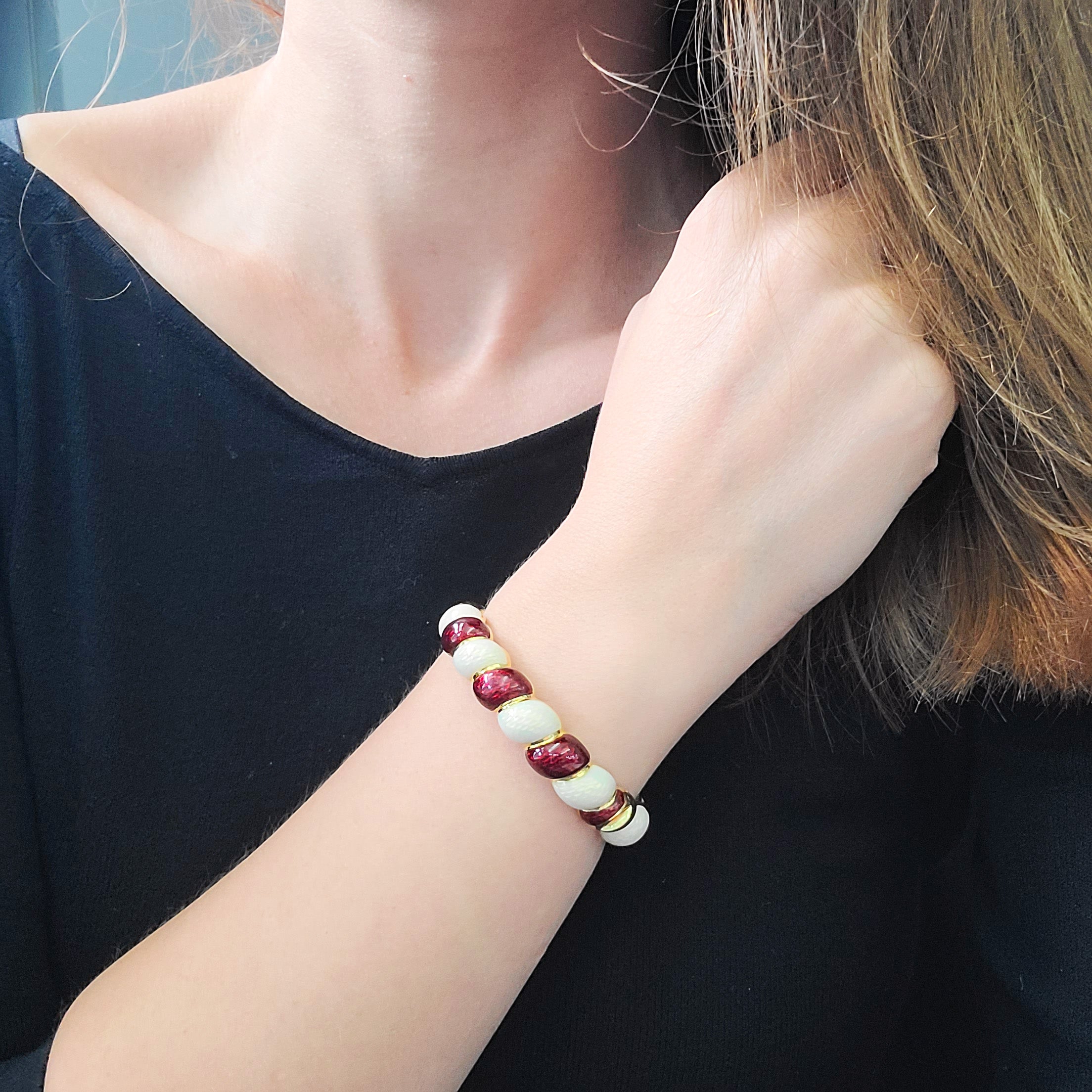 Tiffany&Co. Red And White Enamel Bracelet Crafted In 18K Yellow Gold