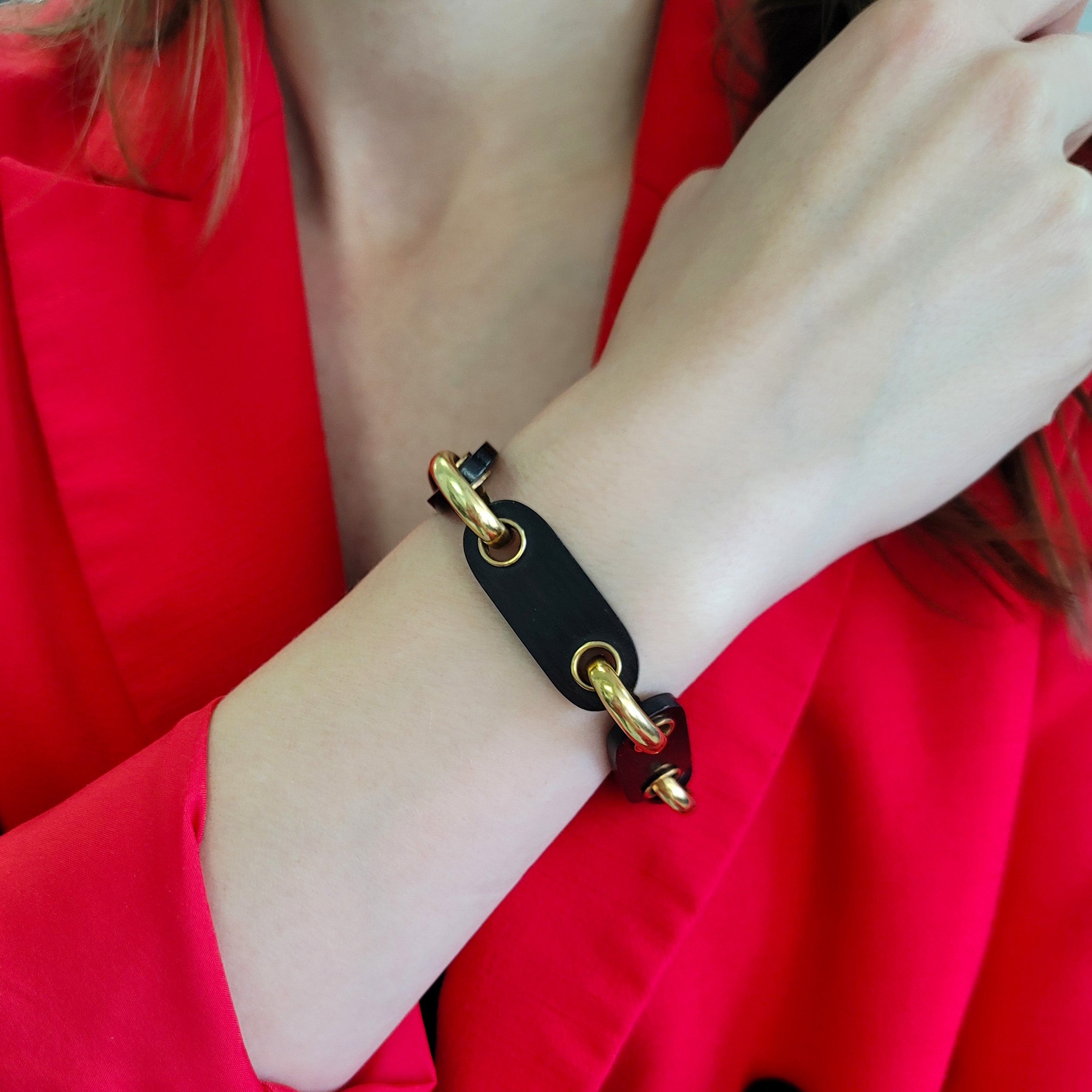 Van Cleef & Arpels Ebony Wood And 18k Yellow Gold Bracelet