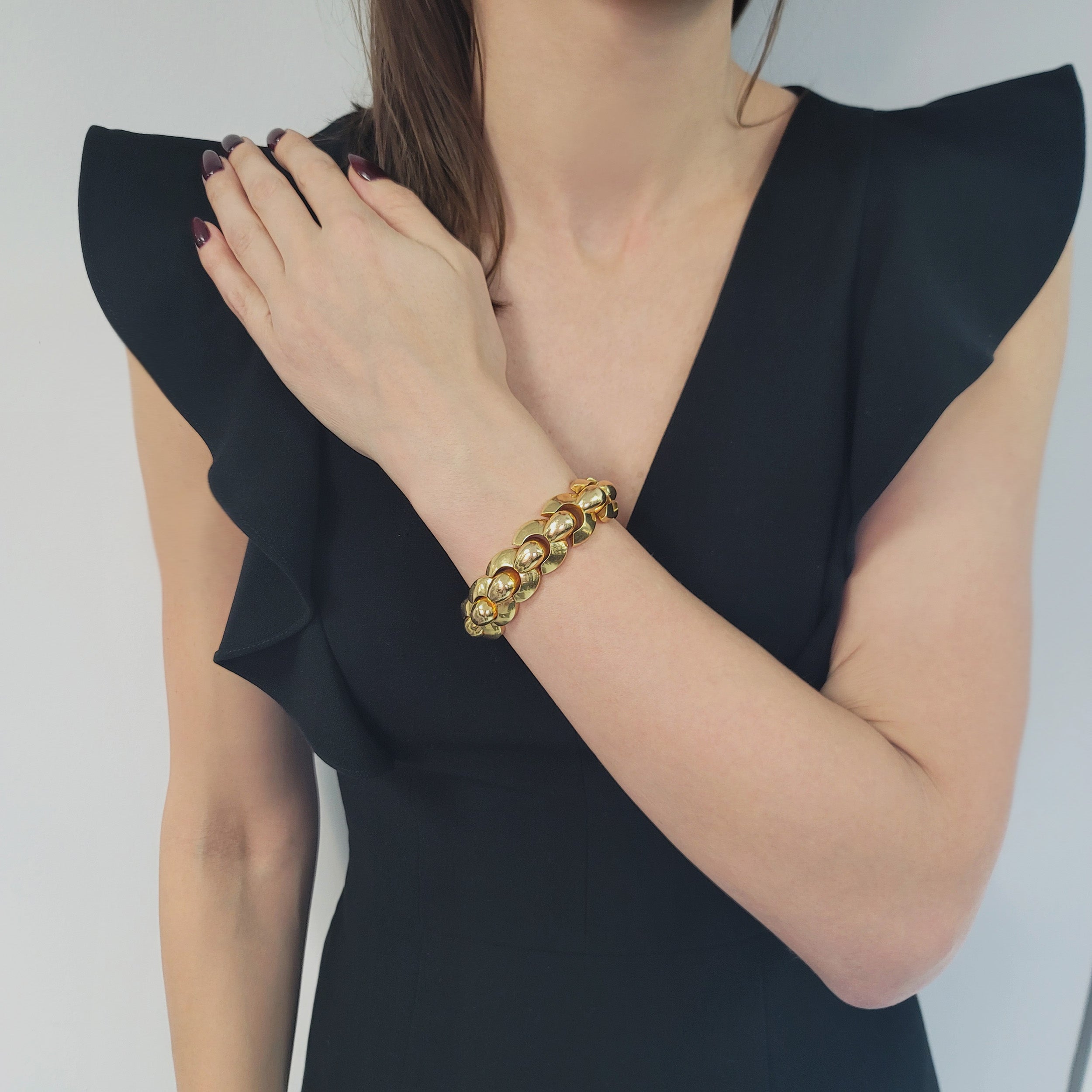 1940's Fancy Shape Dome Link Bracelet In 18k Yellow Gold