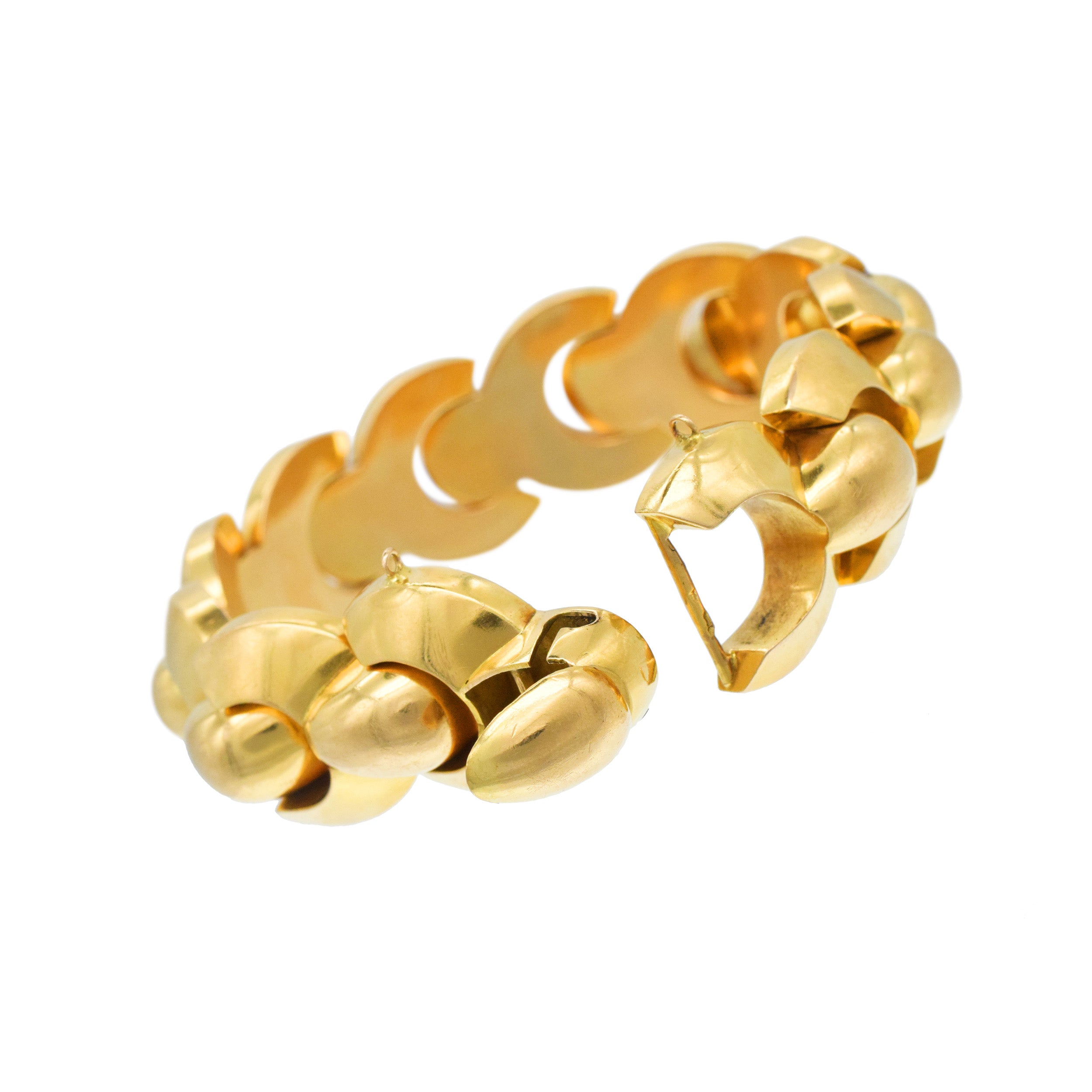 1940's Fancy Shape Dome Link Bracelet In 18k Yellow Gold