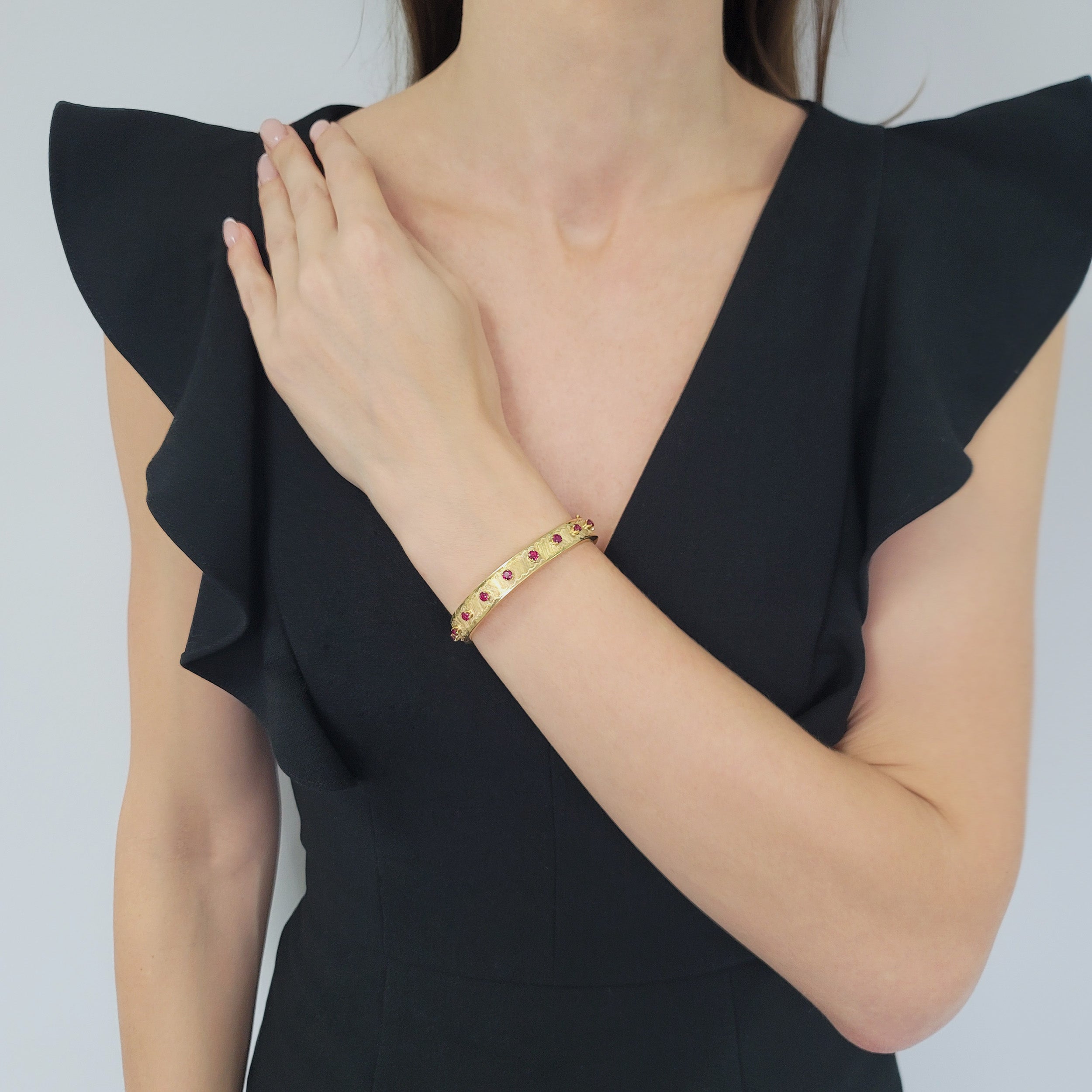 18k Yellow Gold And Ruby Hinged Bangle Bracelet
