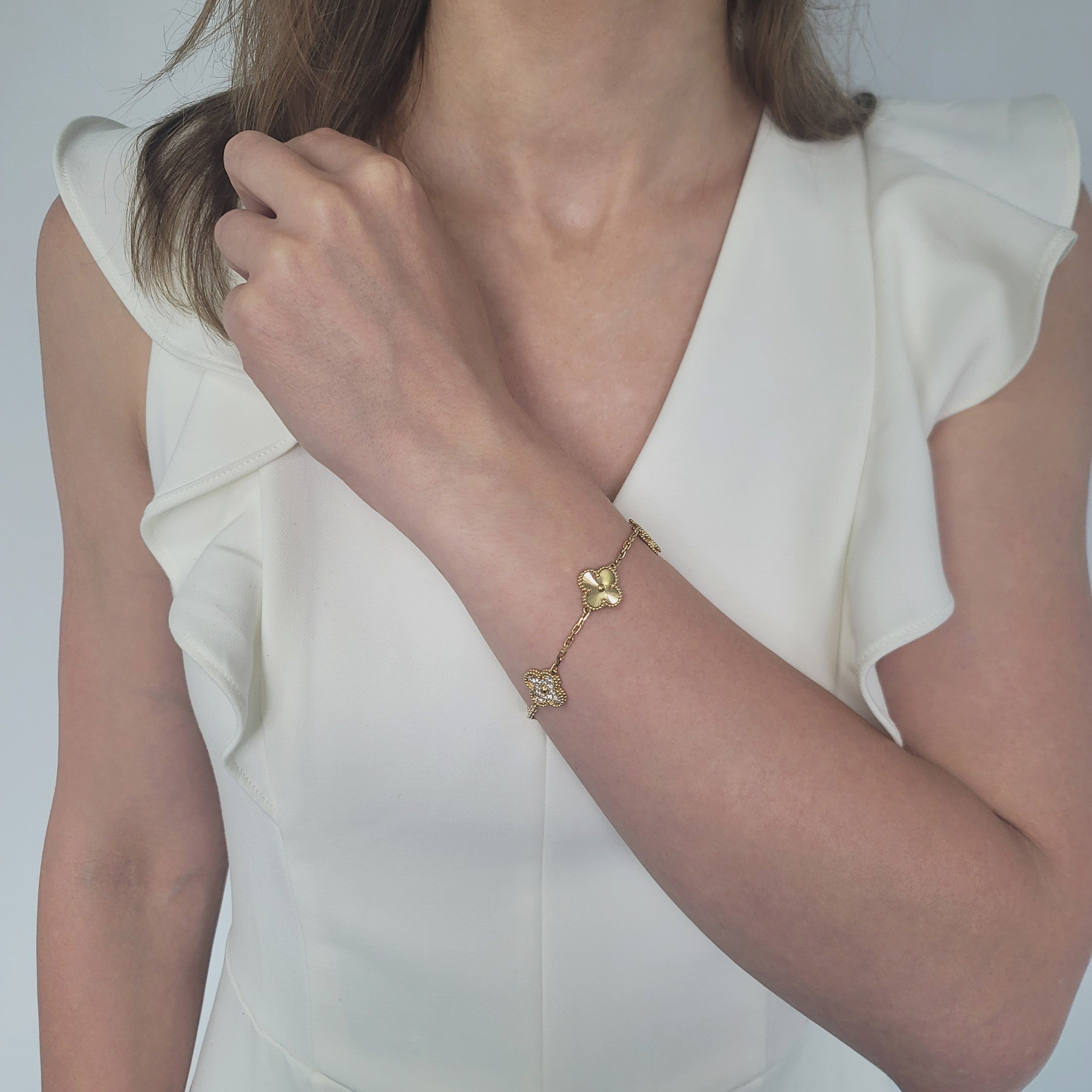 Van Cleef & Arpels Guiloche and diamond vintage Alhambra bracelet in 18k yellow gold