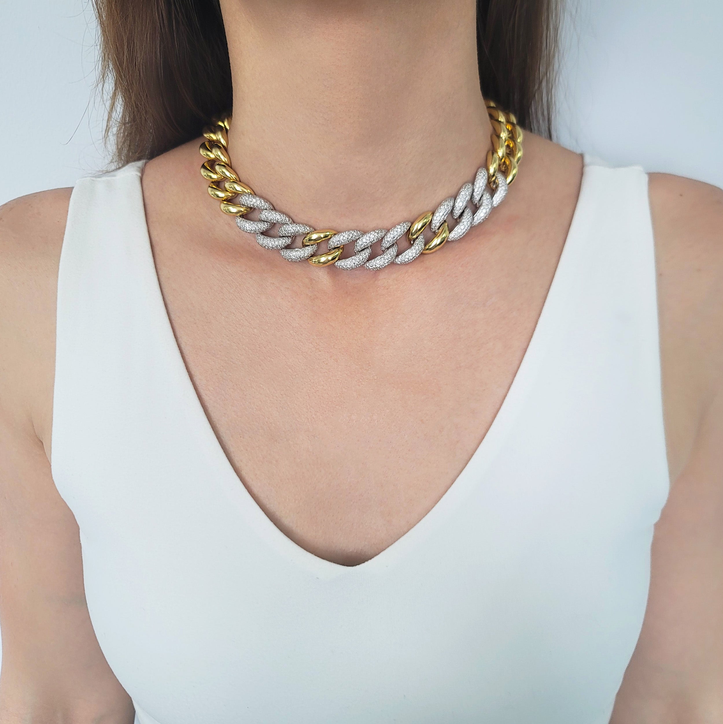 Diamond Curb link Choker Necklace In 18k Two Tone Gold