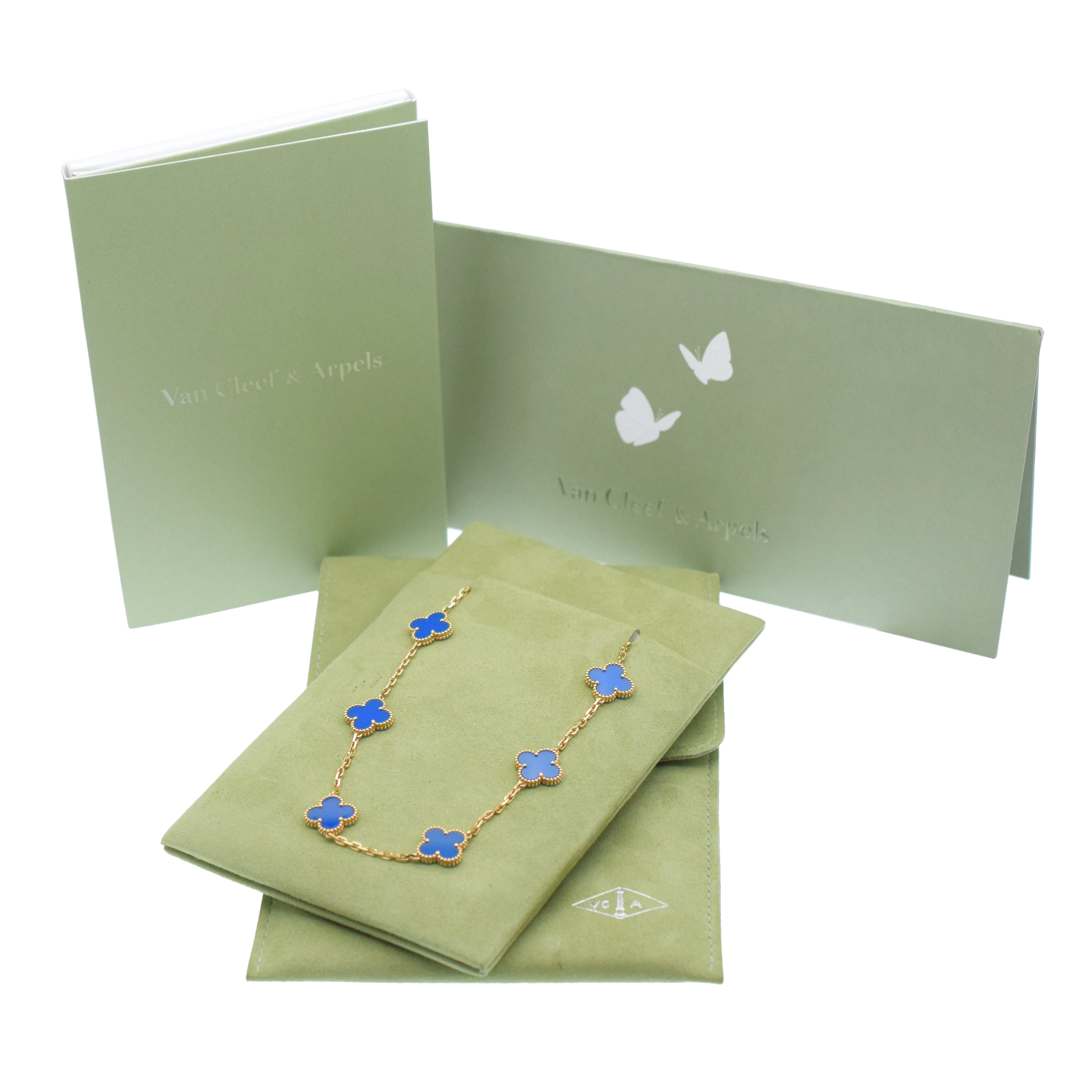 Van Cleef & Arpels Agate 20-Motif Vintage Alhambra Necklace In 18k Yellow Gold