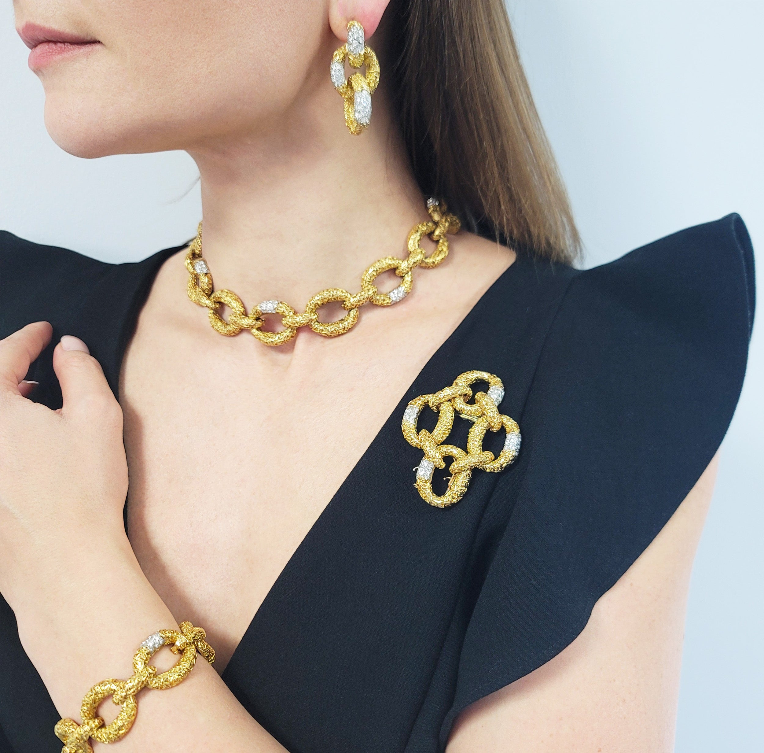 Van Cleef & Arpels 'Chevalerie' Diamond And 18k Gold Suite