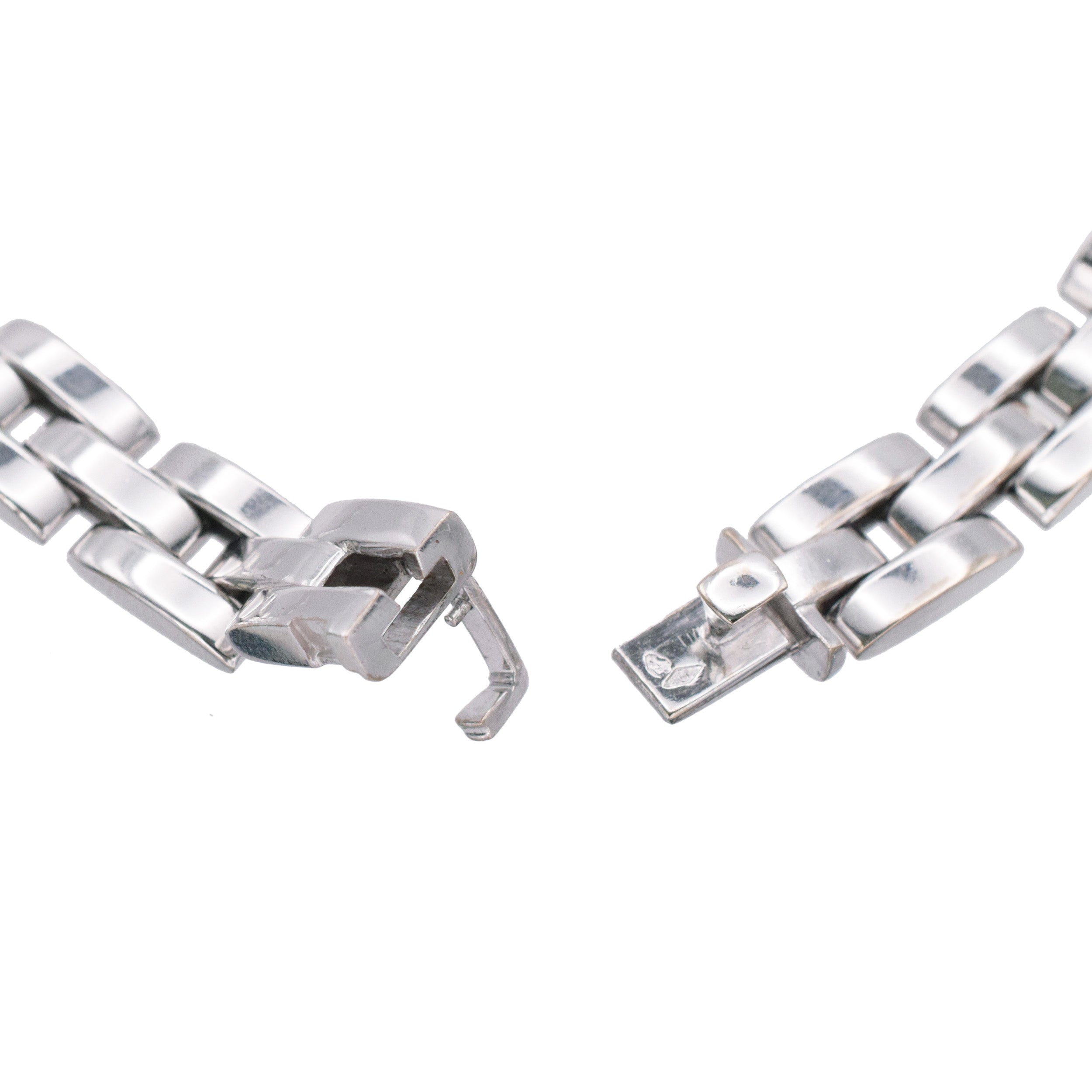 Cartier 'Maillon Panthere' Diamond Necklace Crafted In 18k White Gold