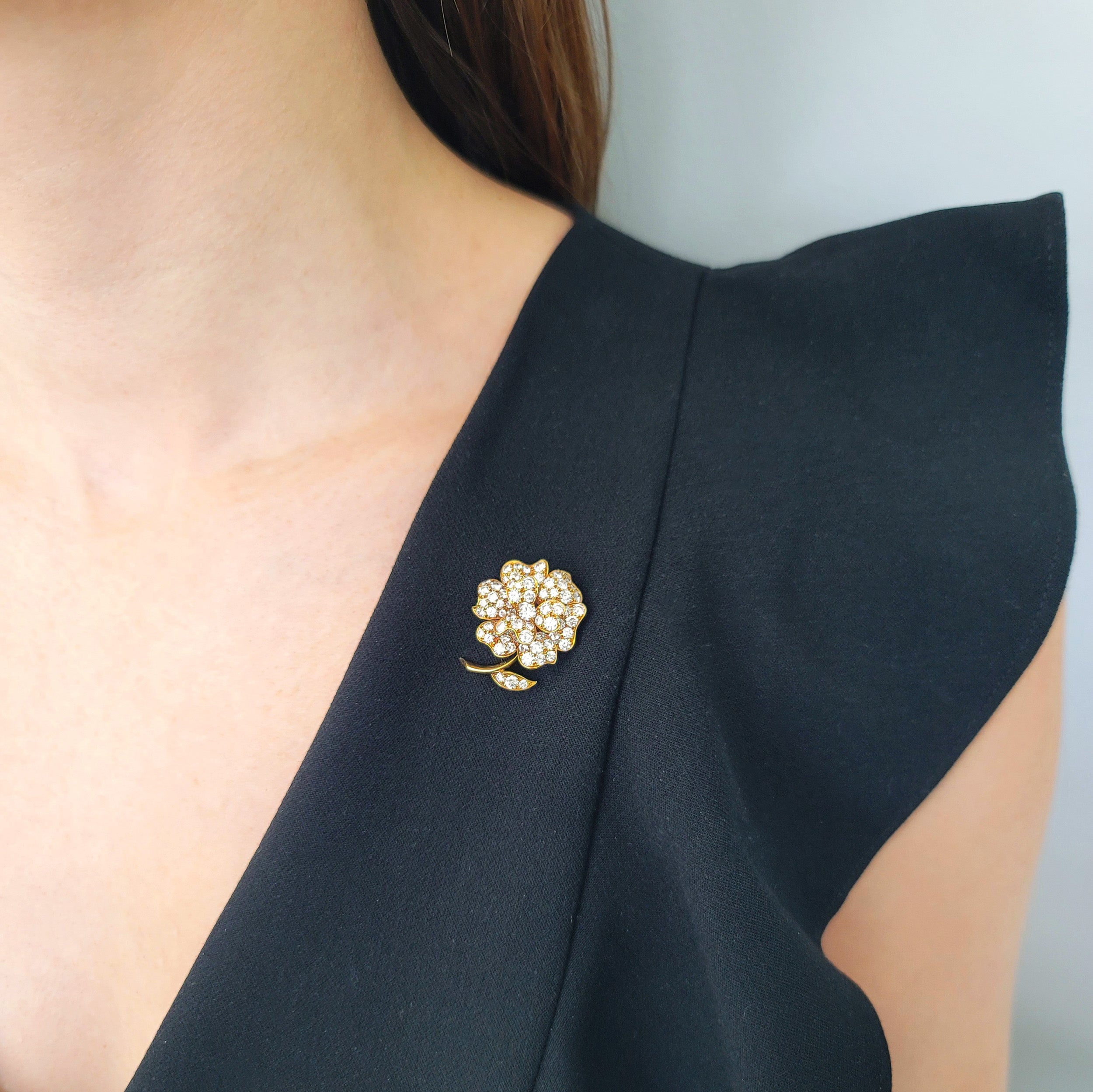 Van Cleef & Arpels Gardenia Brooch In 18k Yellow Gold