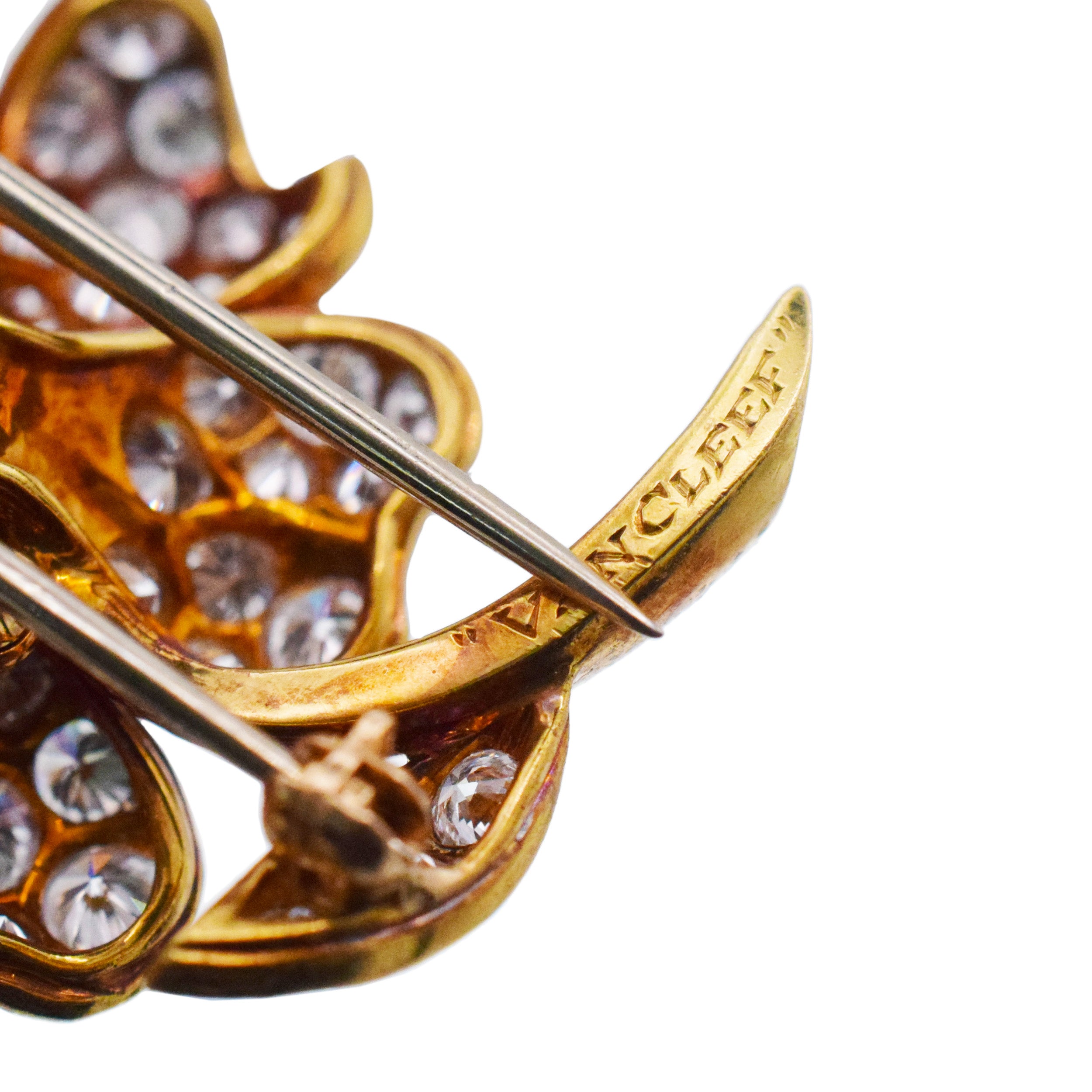 Van Cleef & Arpels Gardenia Brooch In 18k Yellow Gold