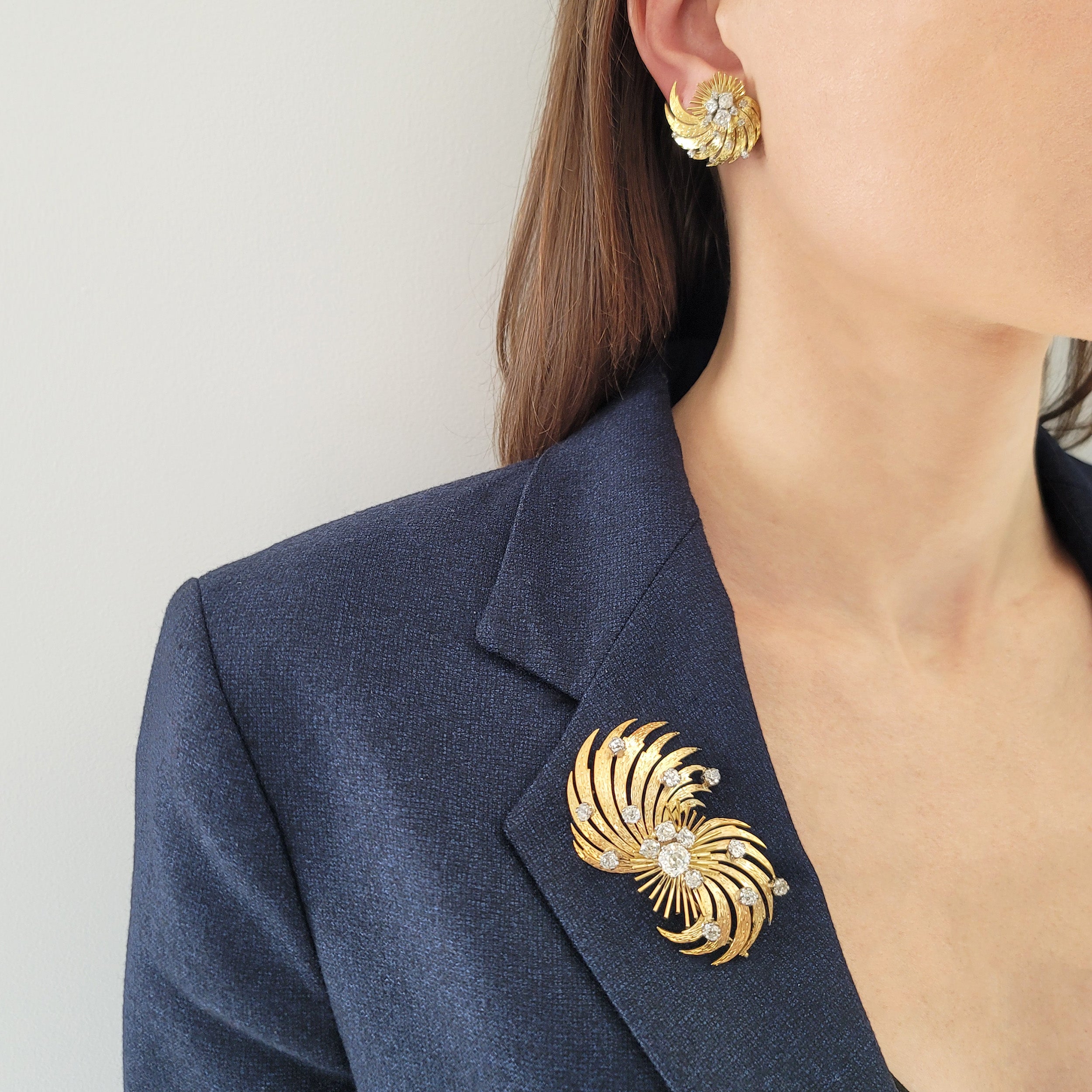 Garrard&Co. Vintage 18k Yellow Gold And Diamond Earrings And Brooch Set