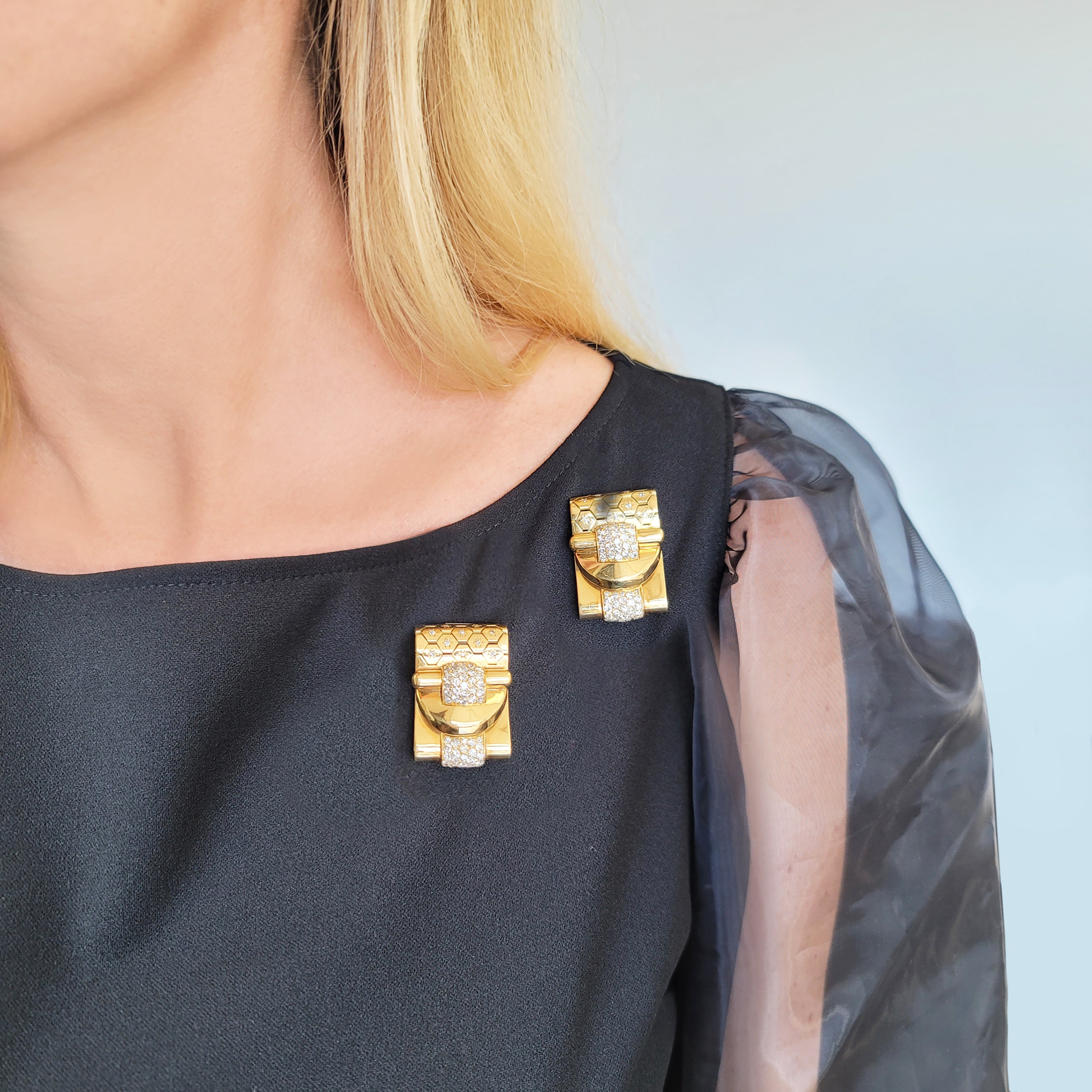 1940 Van Cleef & Arpels Retro Ludo Hexagone Diamond Gold Double Clips In 18k Yellow Gold