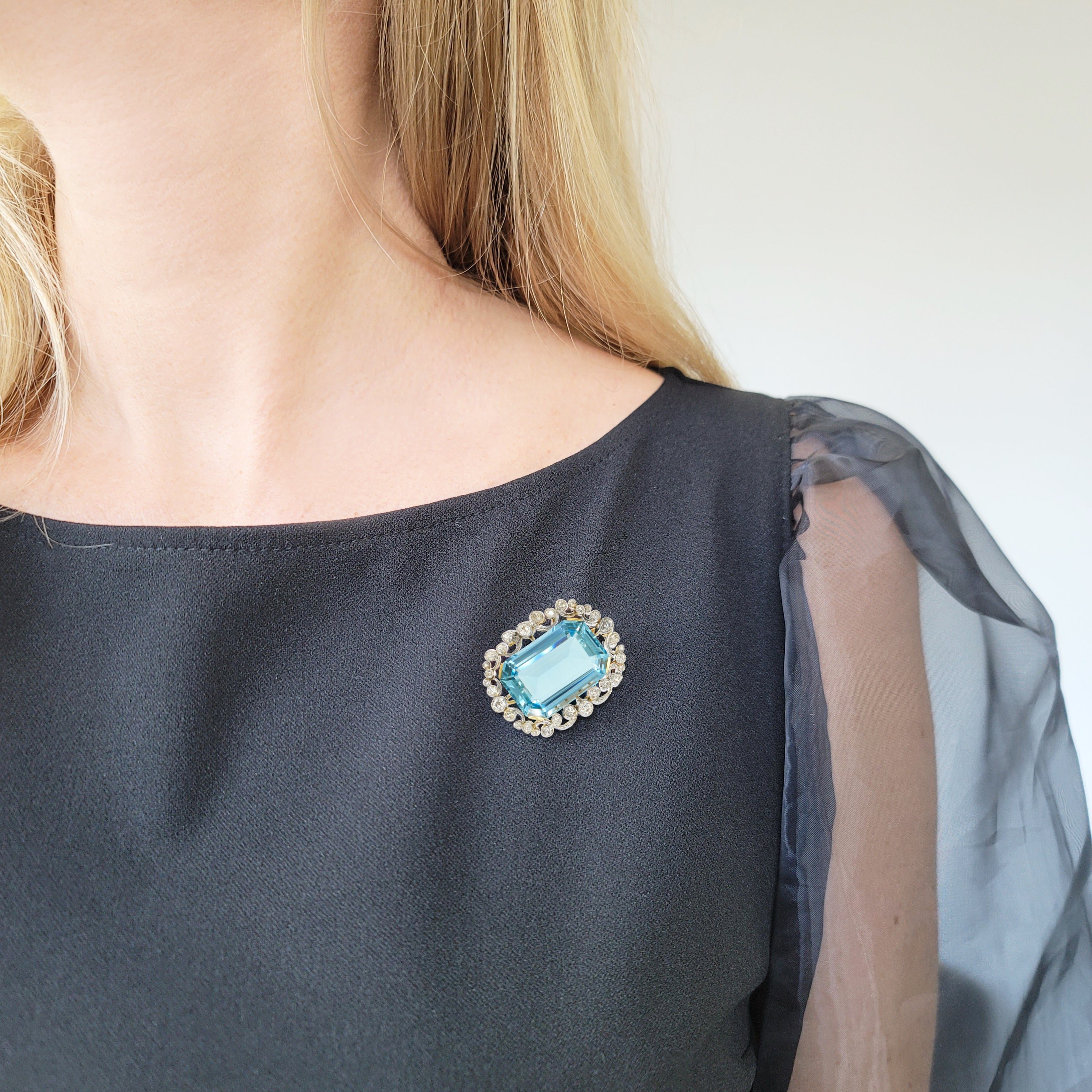 Edwardian 31.32ct Aquamarine & Diamond Brooch