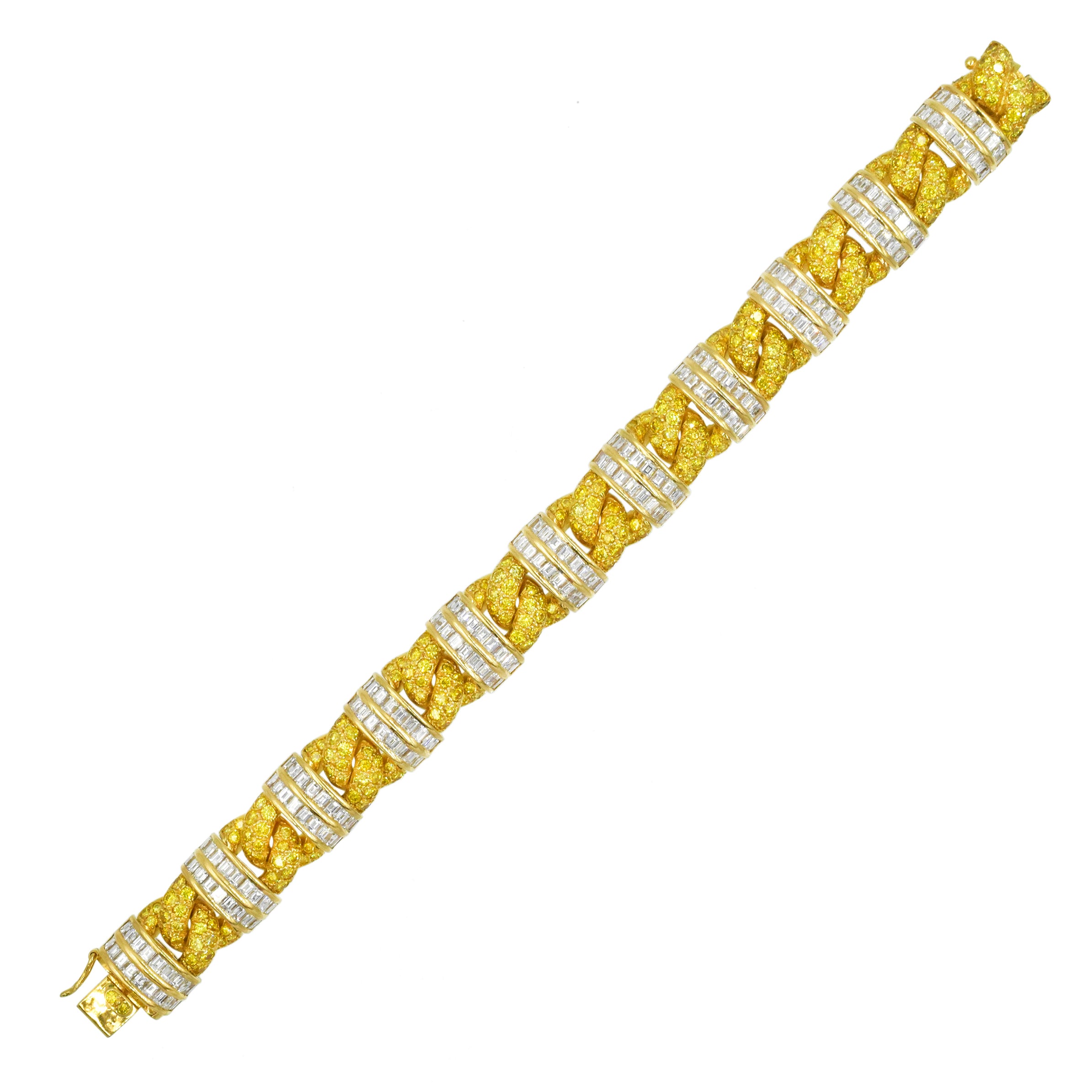 Graff 7.00ct Fancy Intense Yellow & 10.00ct White Diamond Bracelet In 18k Gold