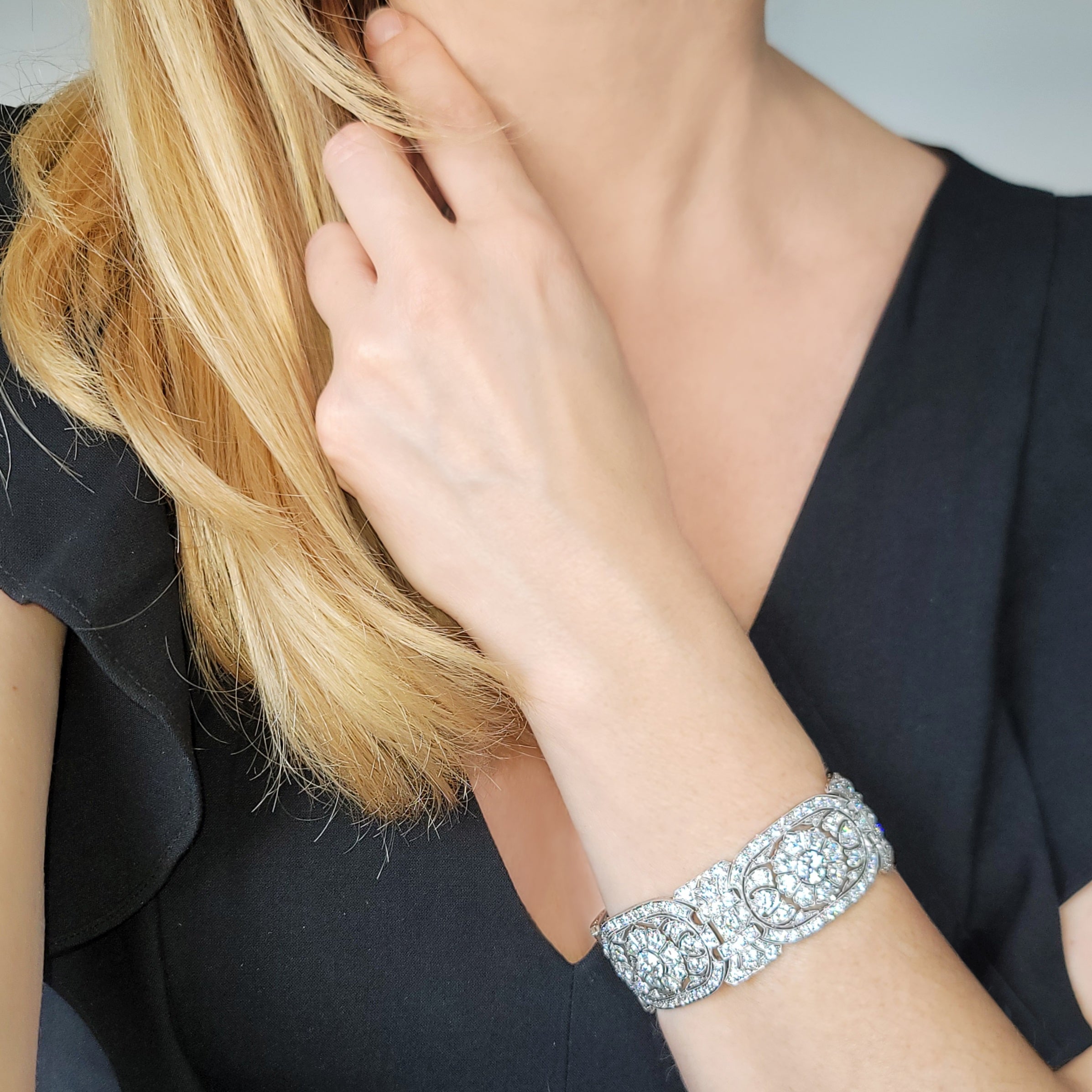 Exquisite Art Deco 40-45ct Diamond Bracelet