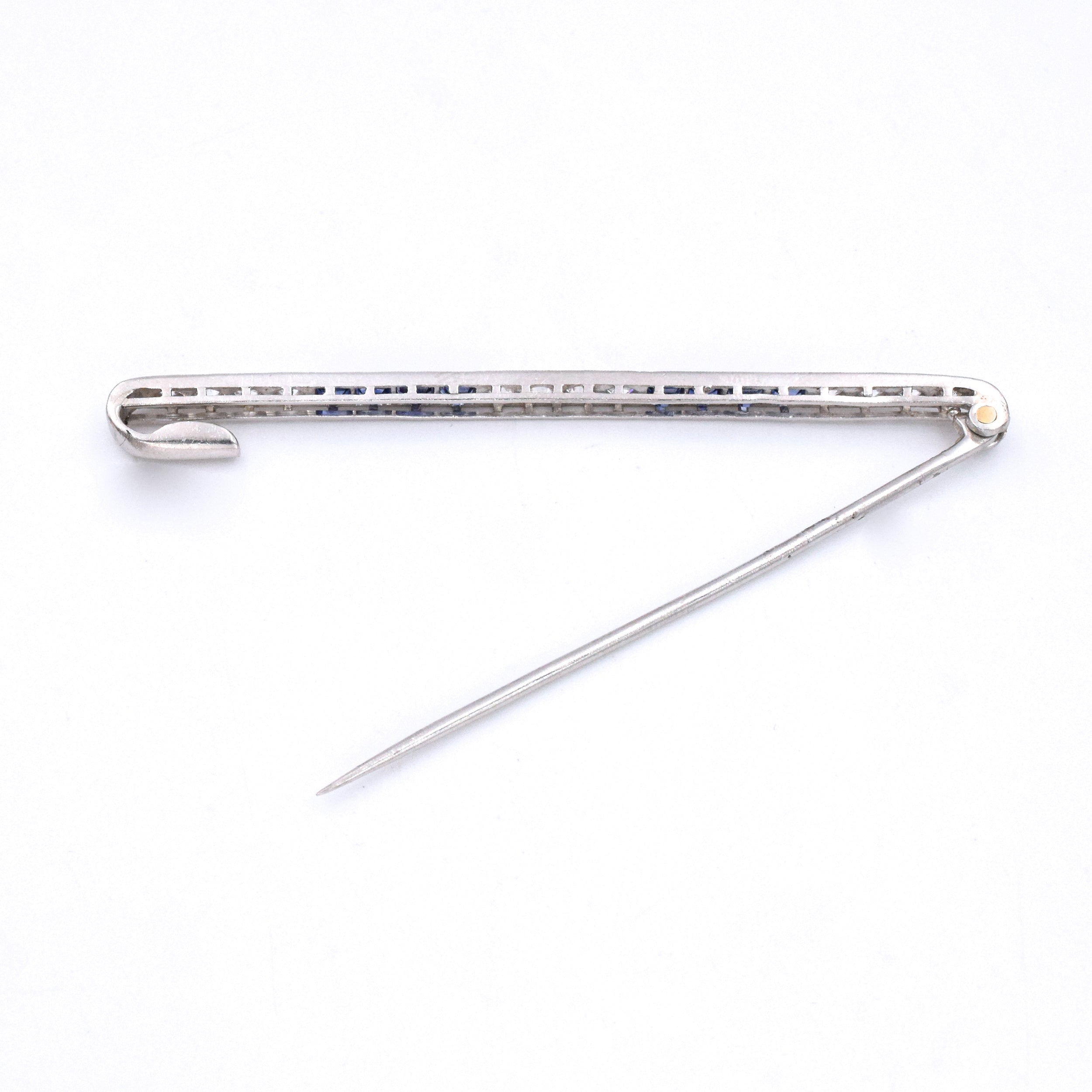 1910-1920 Diamond & Sapphire Brooch in Platinum