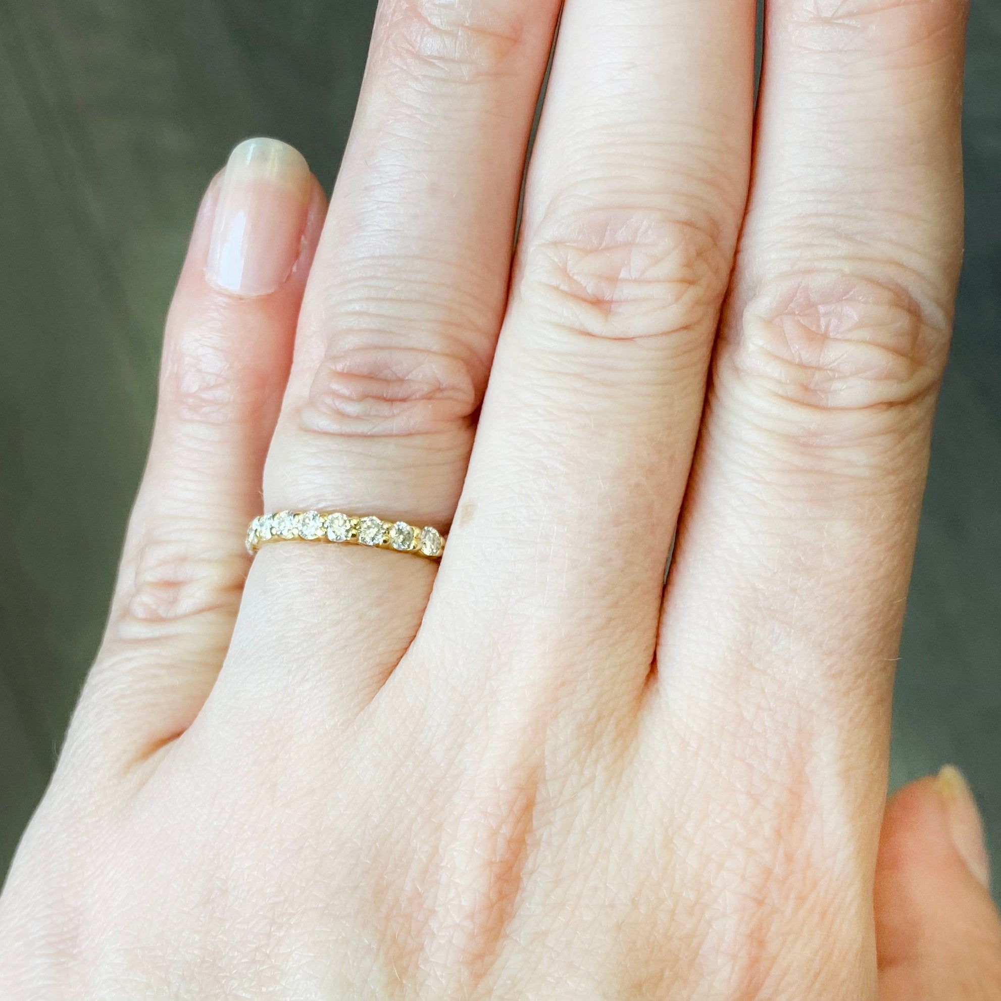 1ct Round Diamond Eternity Band in 18K Yellow Gold