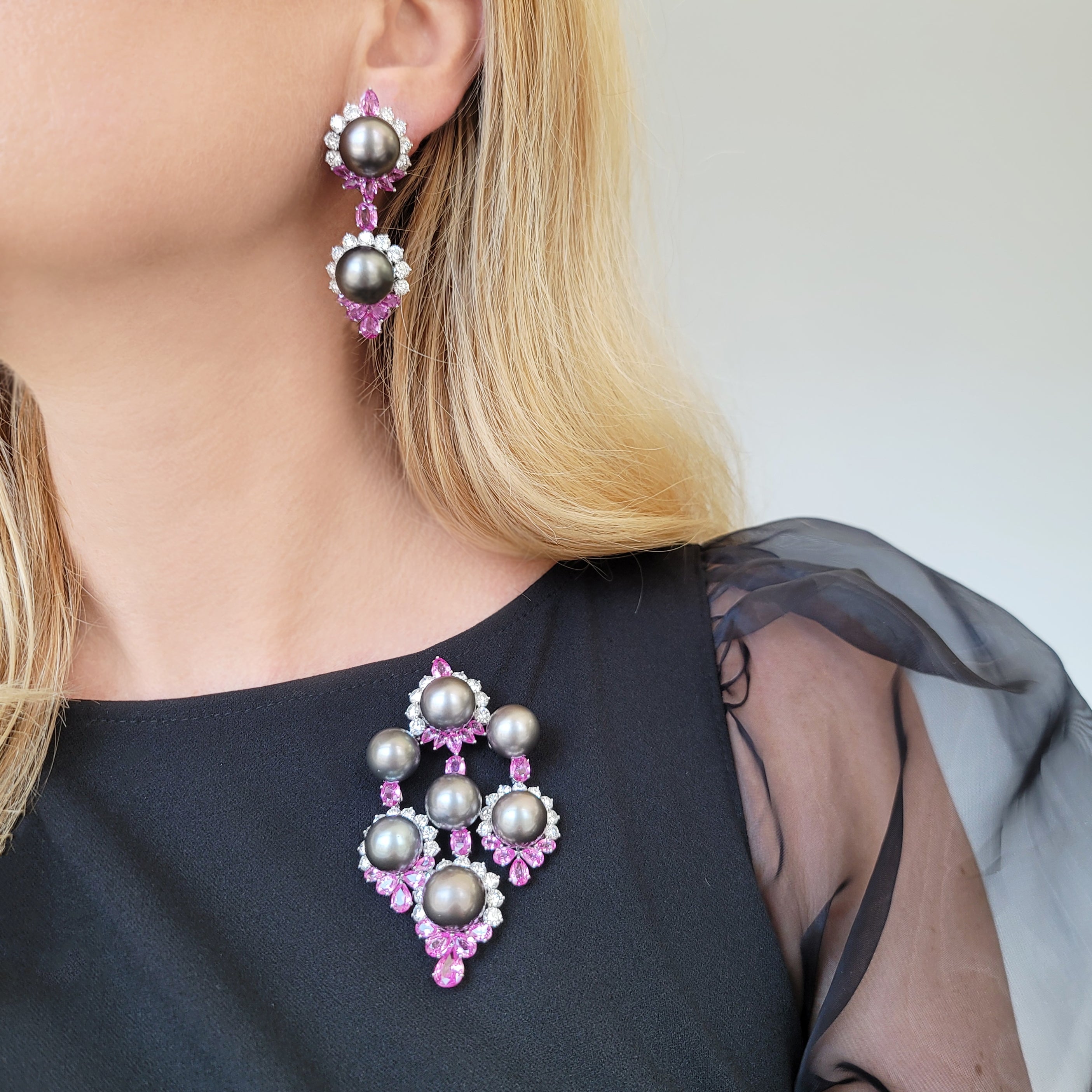 Pearl, 17.25ct Diamond, 18ct Pink Sapphires Pendant Earrings & Brooch Set