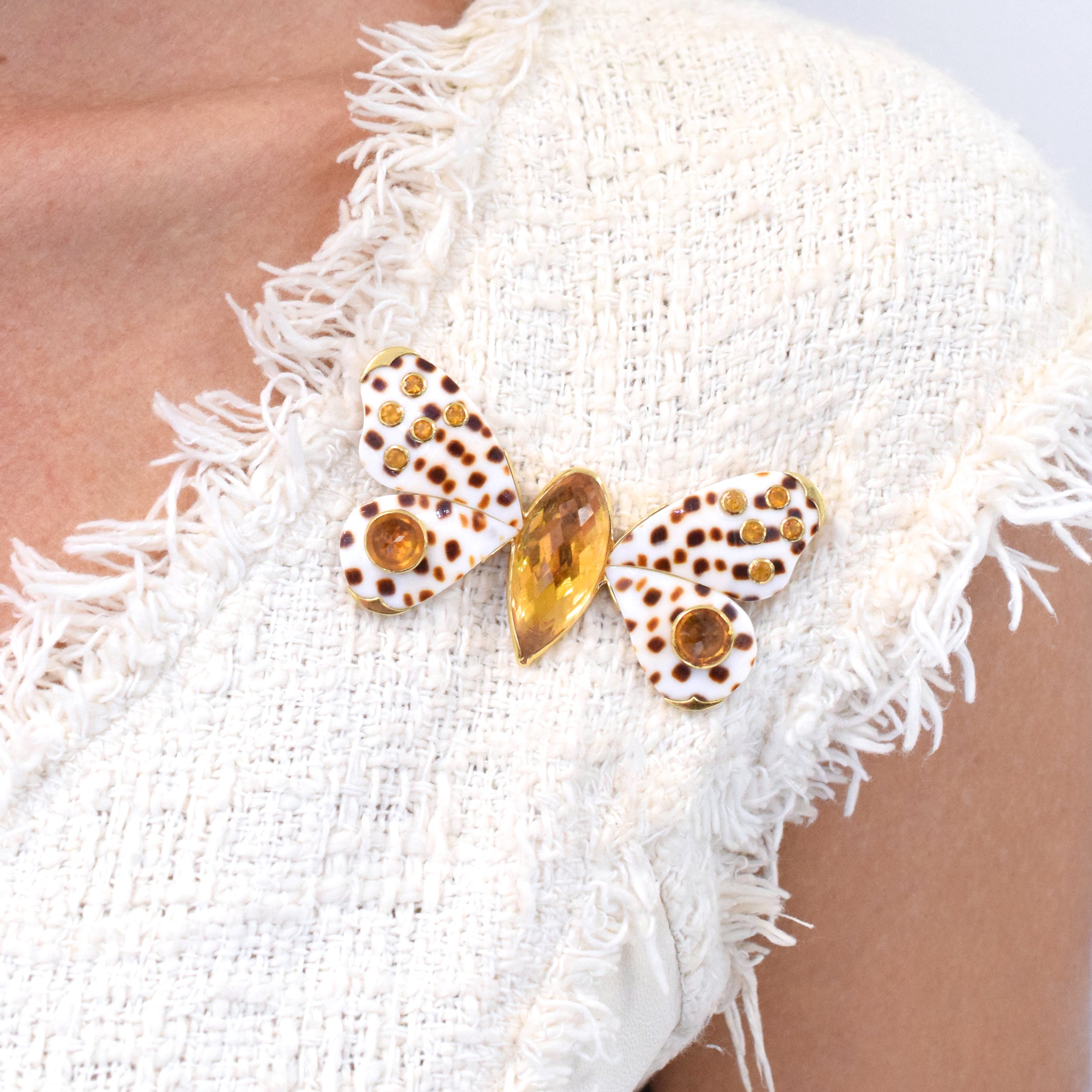 Trianon Seashell & Topaz Butterfly Brooch In 18k Yellow Gold