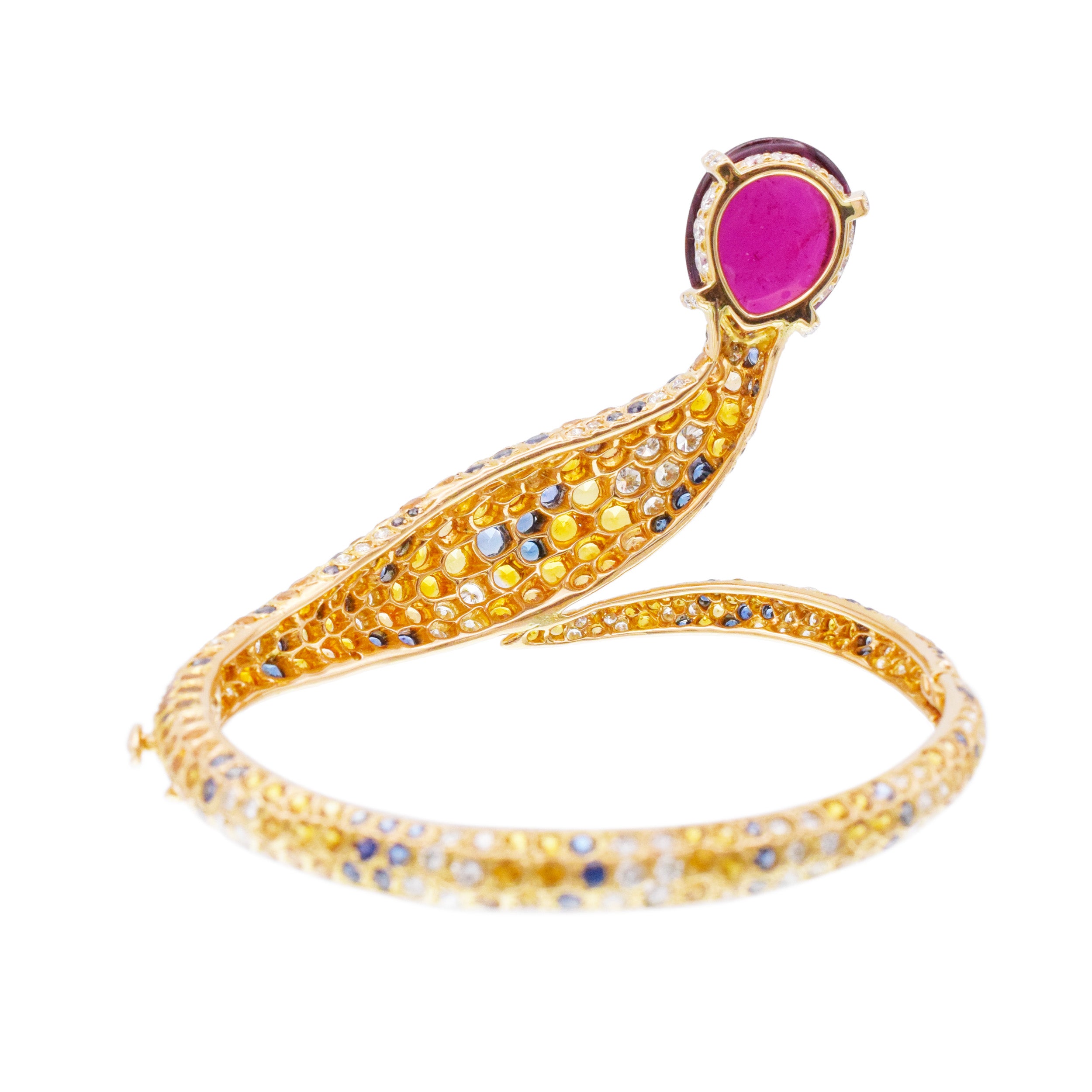 Pink tourmaline, sapphire and diamond bracelet in 18k yellow gold