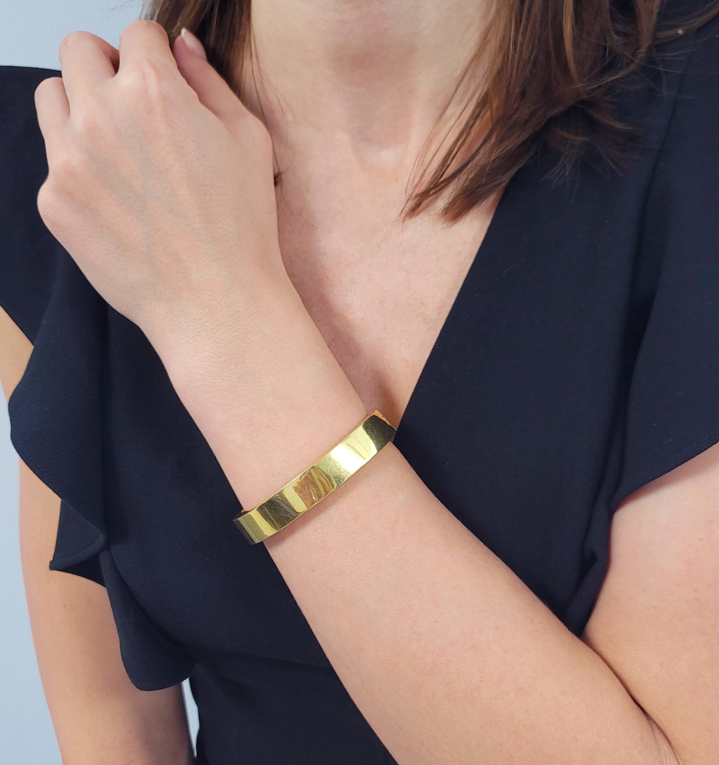 Weingrill 18k Yellow Gold Hinged Bangle Bracelet