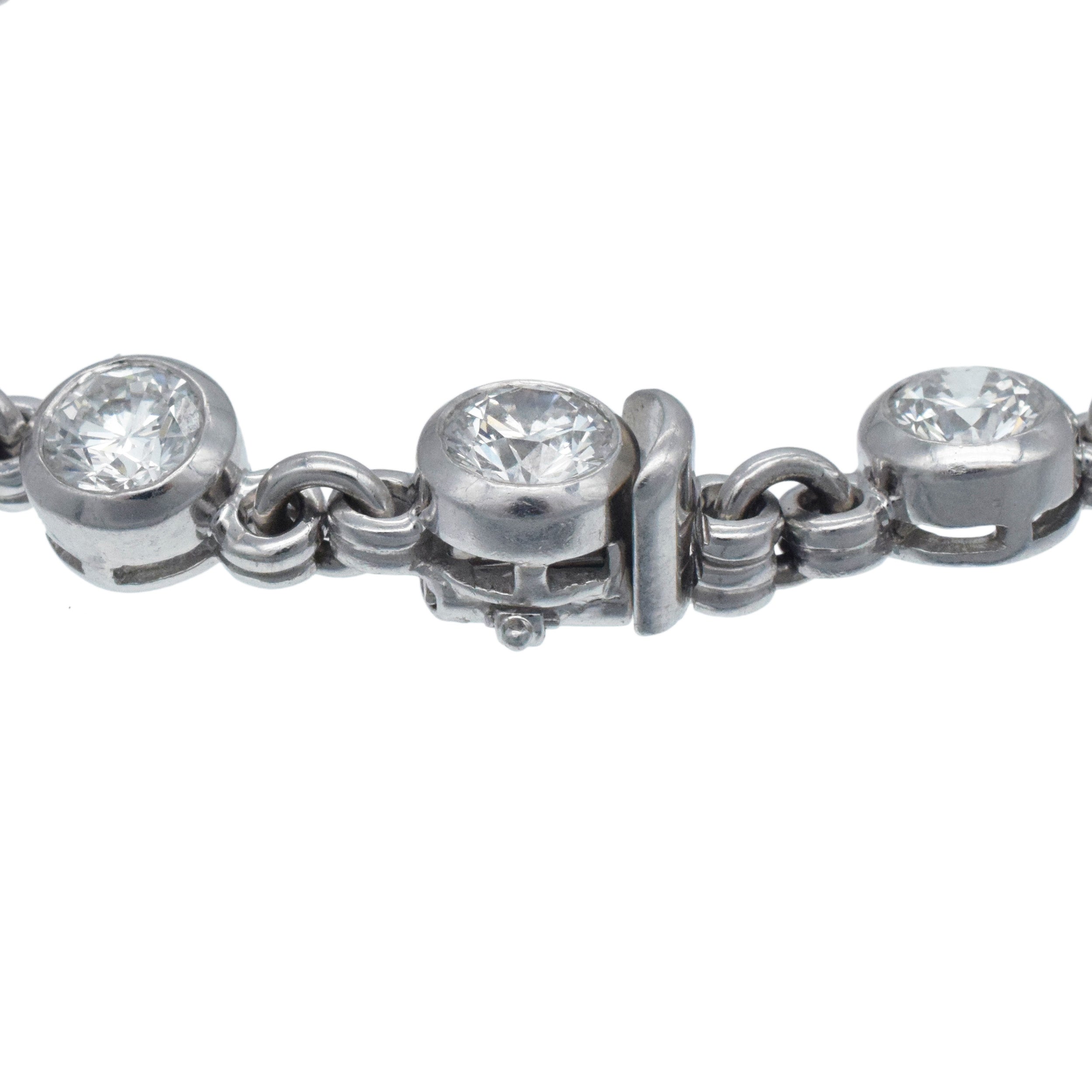 Graff Diamond Heart Charm Bracelet In Platinum