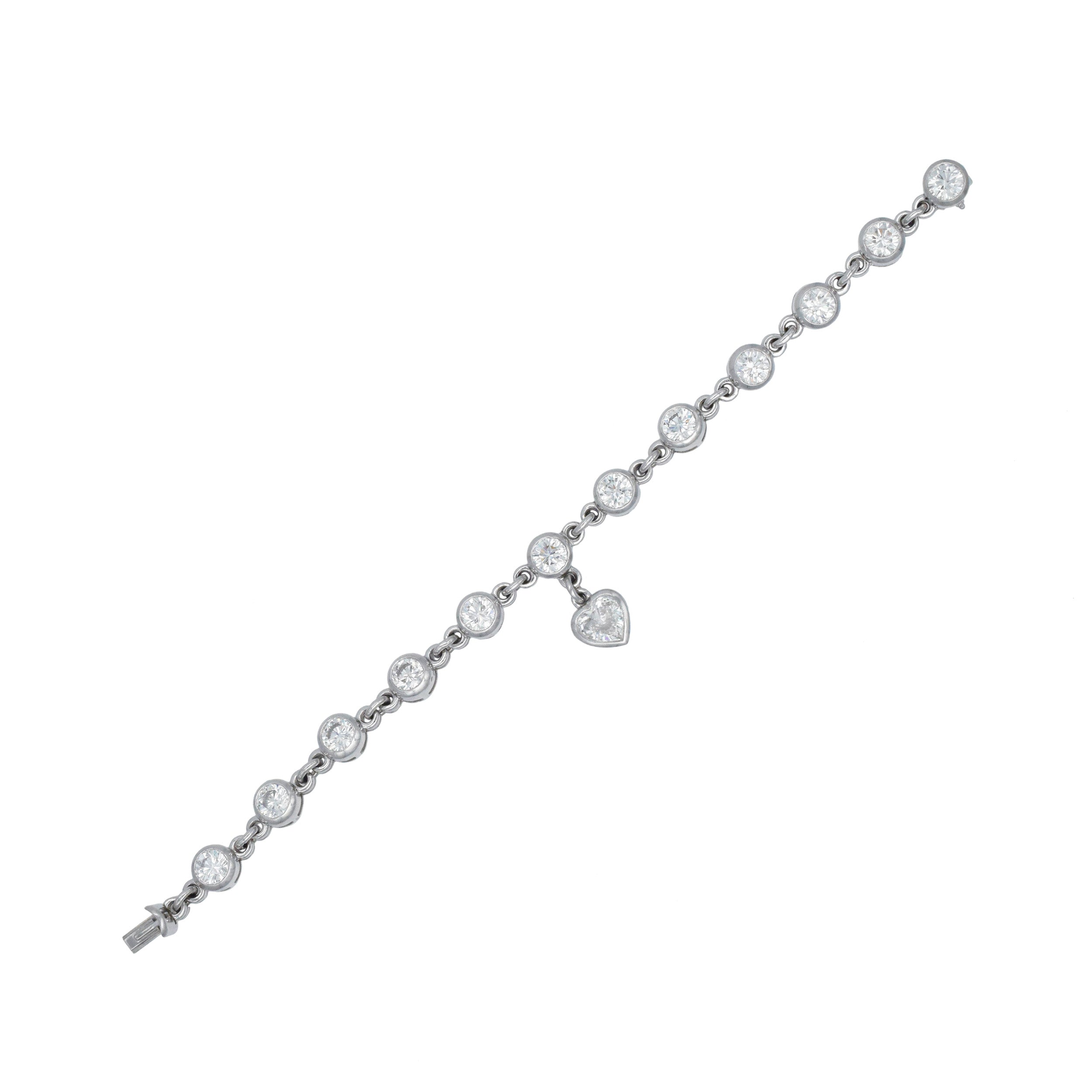 Graff Diamond Heart Charm Bracelet In Platinum