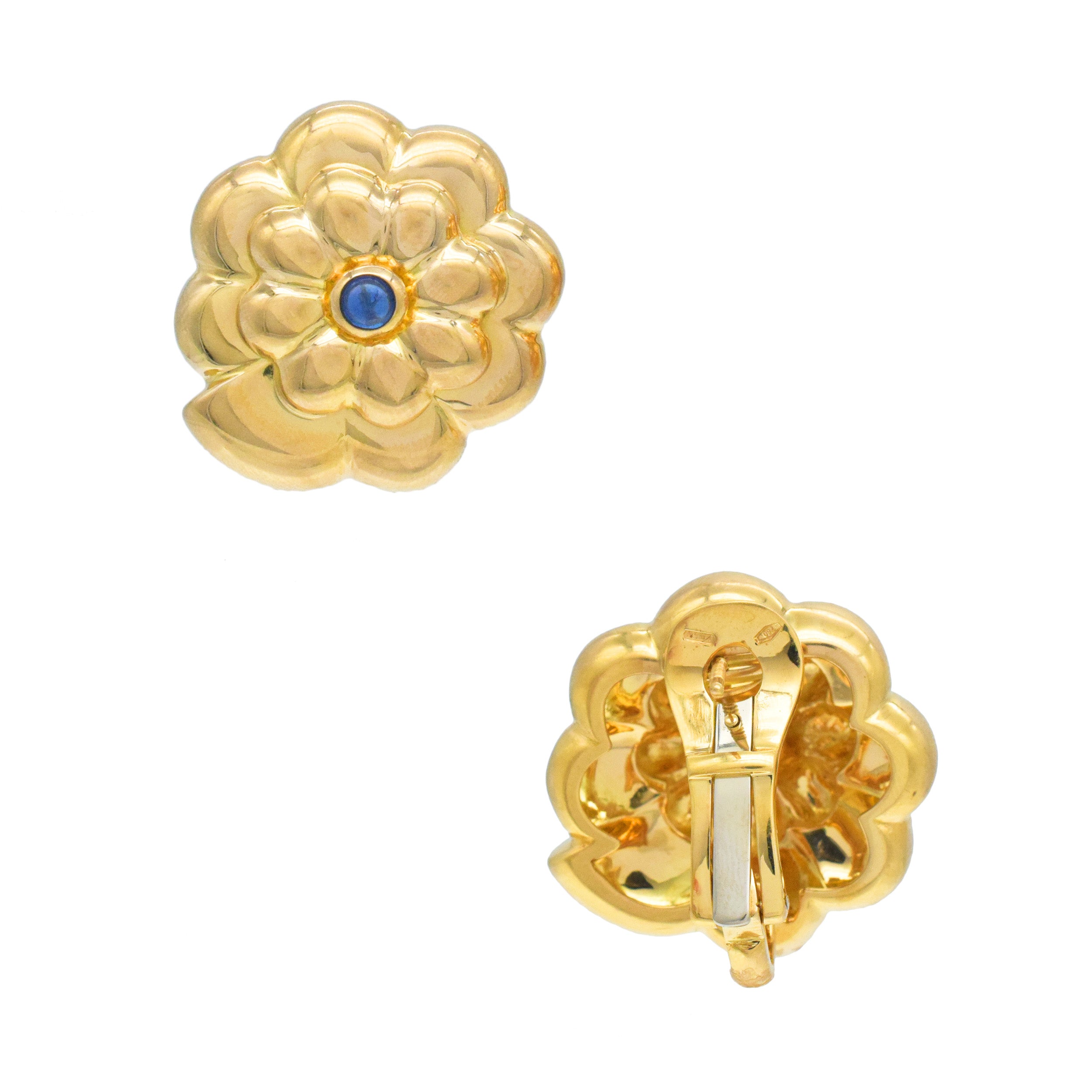 18k Polished Yellow Gold Gardenia Earrings With Sapphire Centers