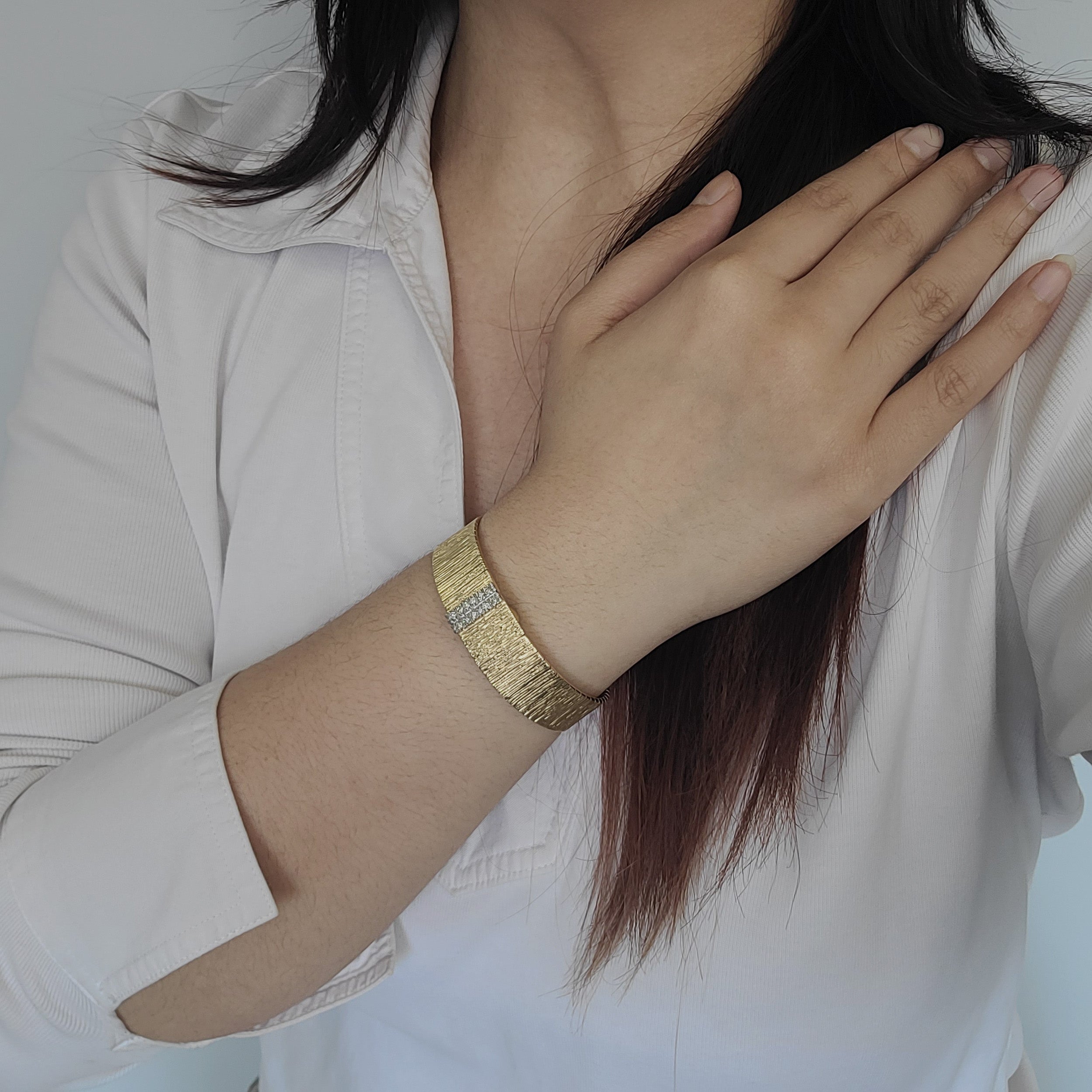 Baume & Mercier Vintage 14k Yellow Gold Peekaboo Wrist Watch With Diamonds