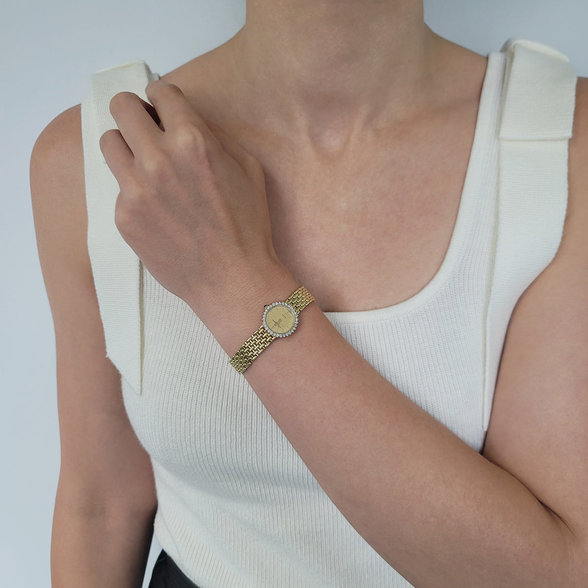 Vintage Baume & Mercier Ladies Wrist Watch In 14k Yellow Gold