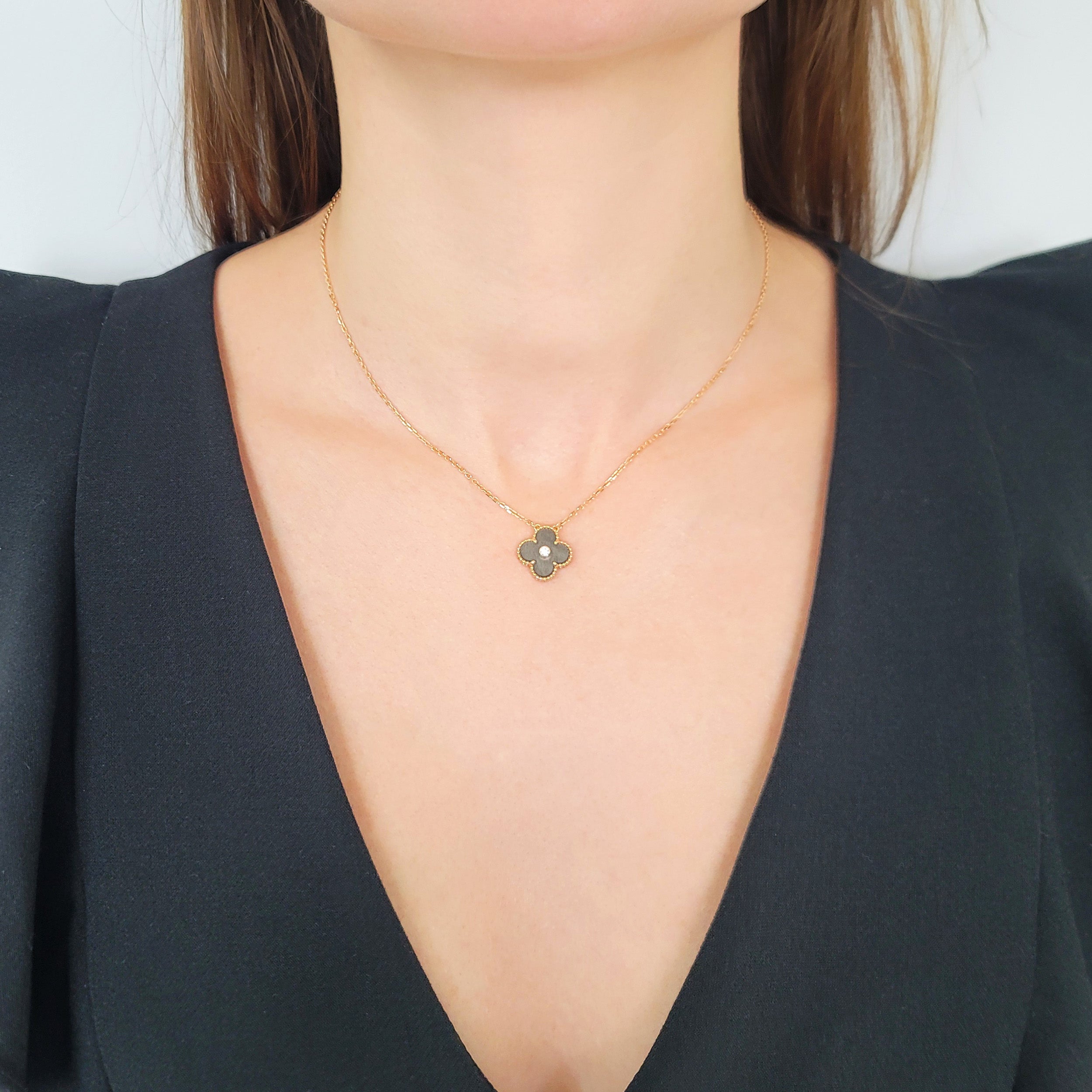 Van Cleef & Arpels 2023 Holiday Obsidian And Diamond Vintage Alhambra Necklace In 18k Rose Gold