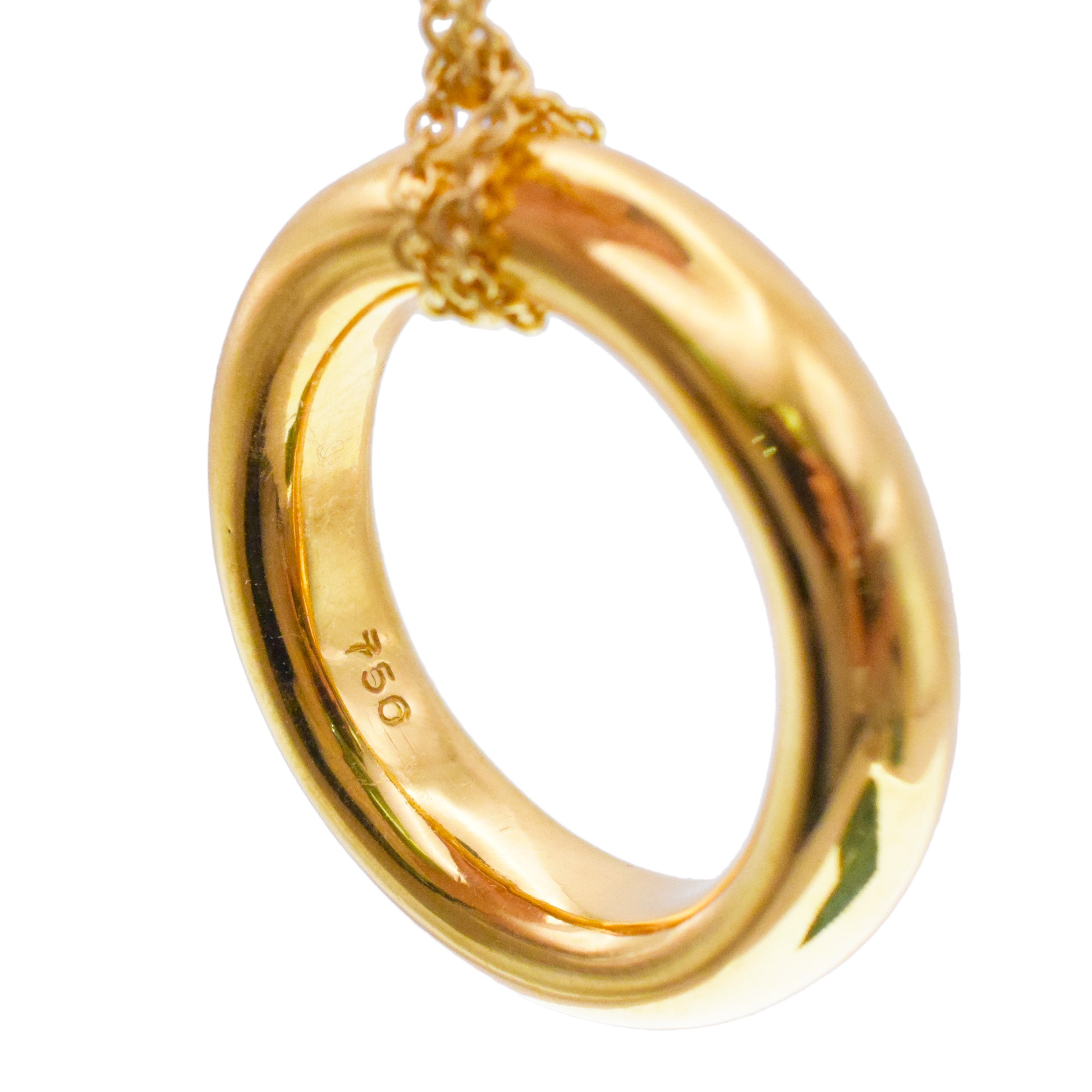 18k Yellow Gold Circle Pendant And Chain