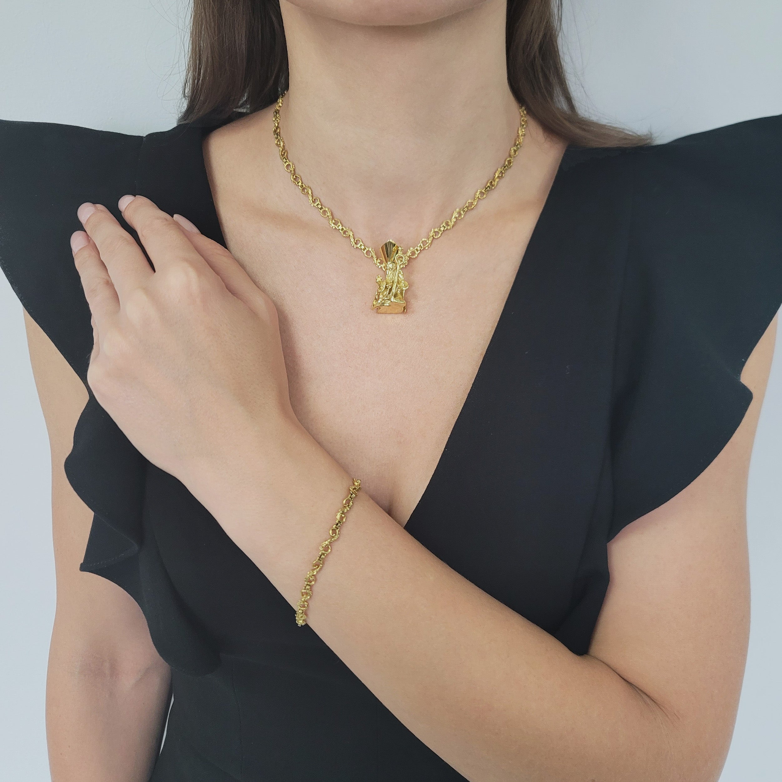 Salvador Dali "San Narciso de las Moscas" Pendant Necklace And Bracelet Suite In 18k Yellow Gold