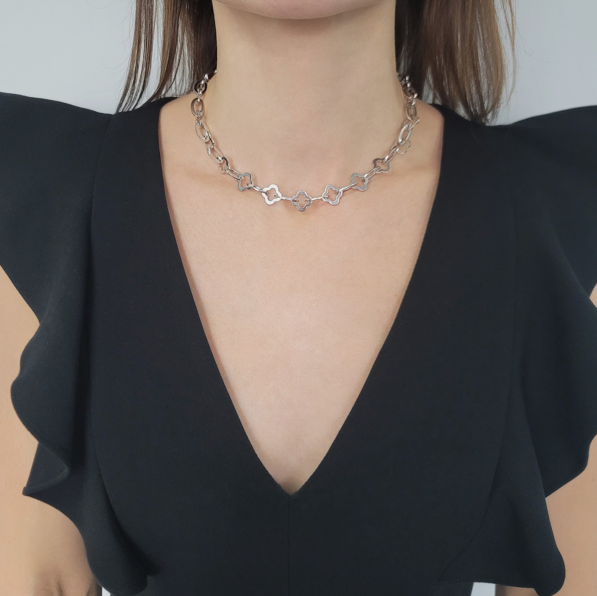 Van Cleef & Arpels Byzantine Alhambra Necklace In 18k White Gold