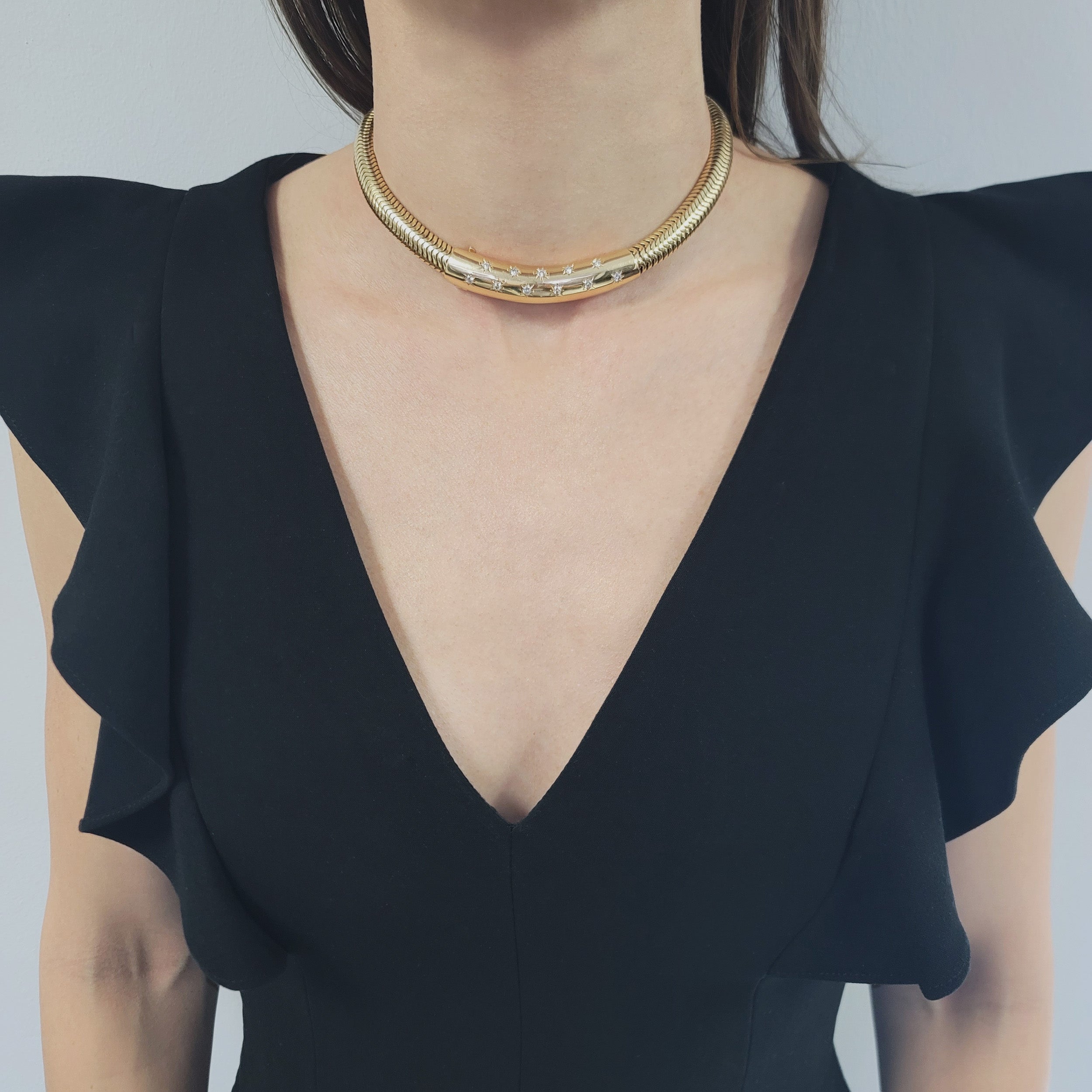 Retro diamond choker necklace in 14k yellow gold with adjustable length