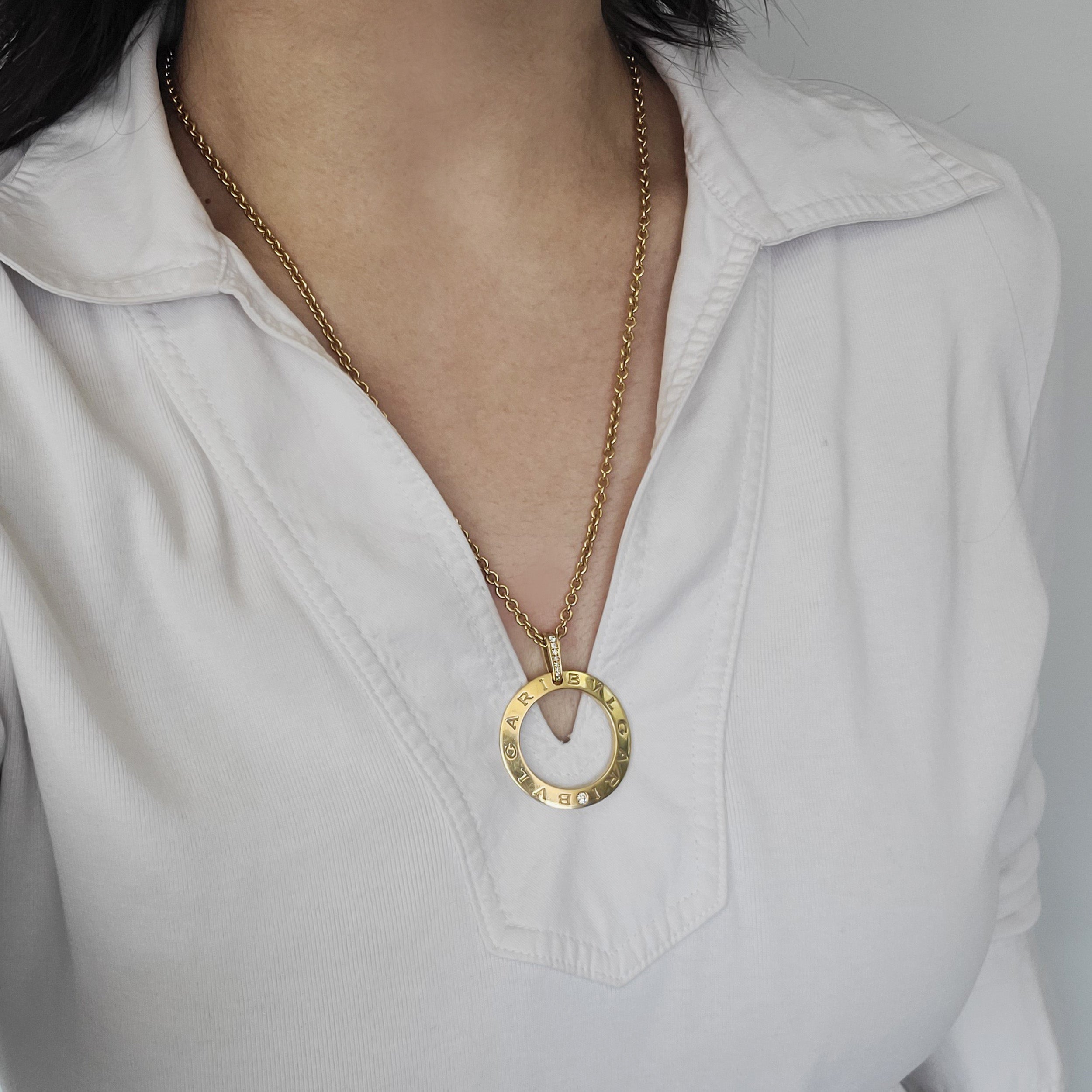 Bulgari 18k Yellow Gold And Diamond Circle Pendant