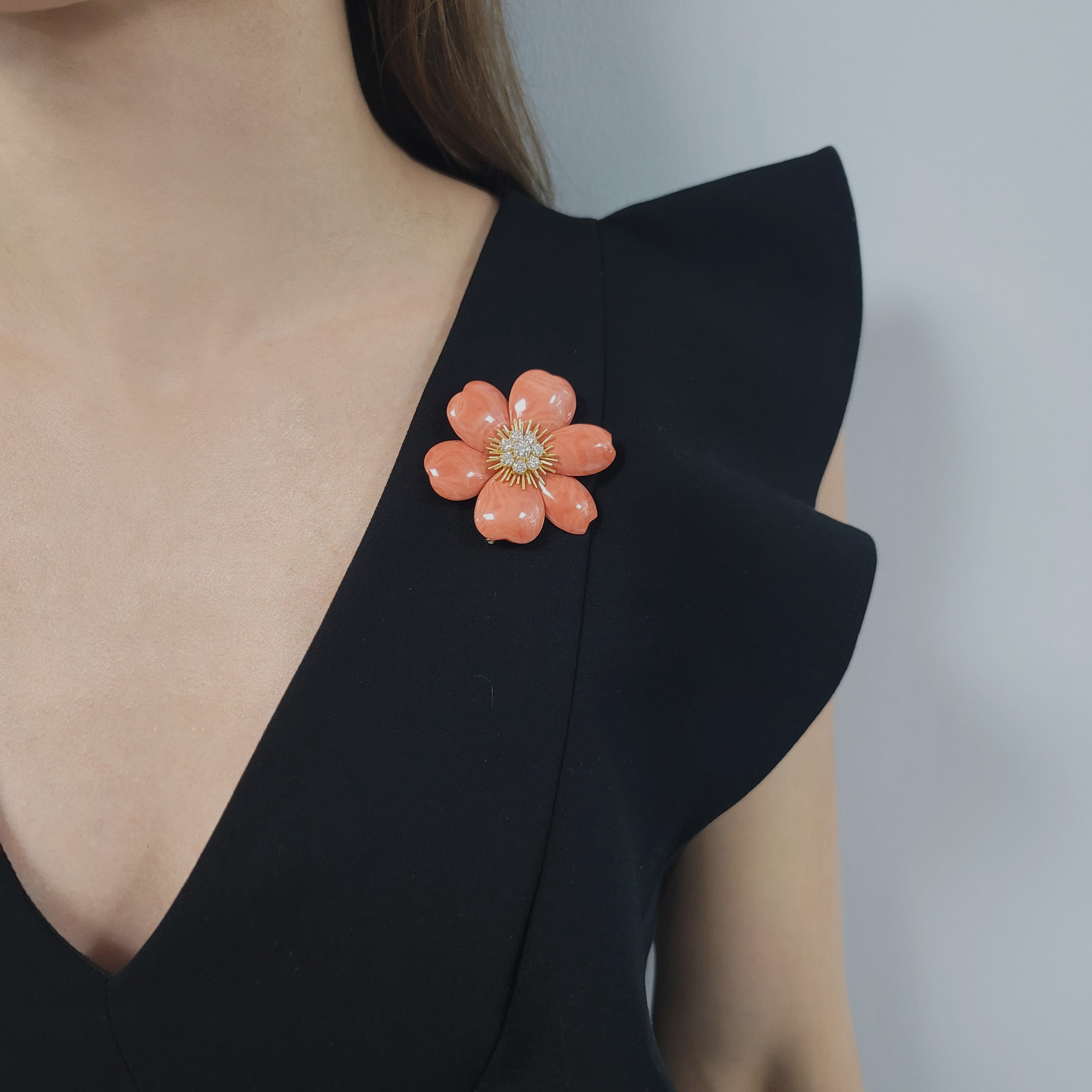 Van Cleef &. Arpels Coral ’Rose de Noel’ In 18k Yellow Gold