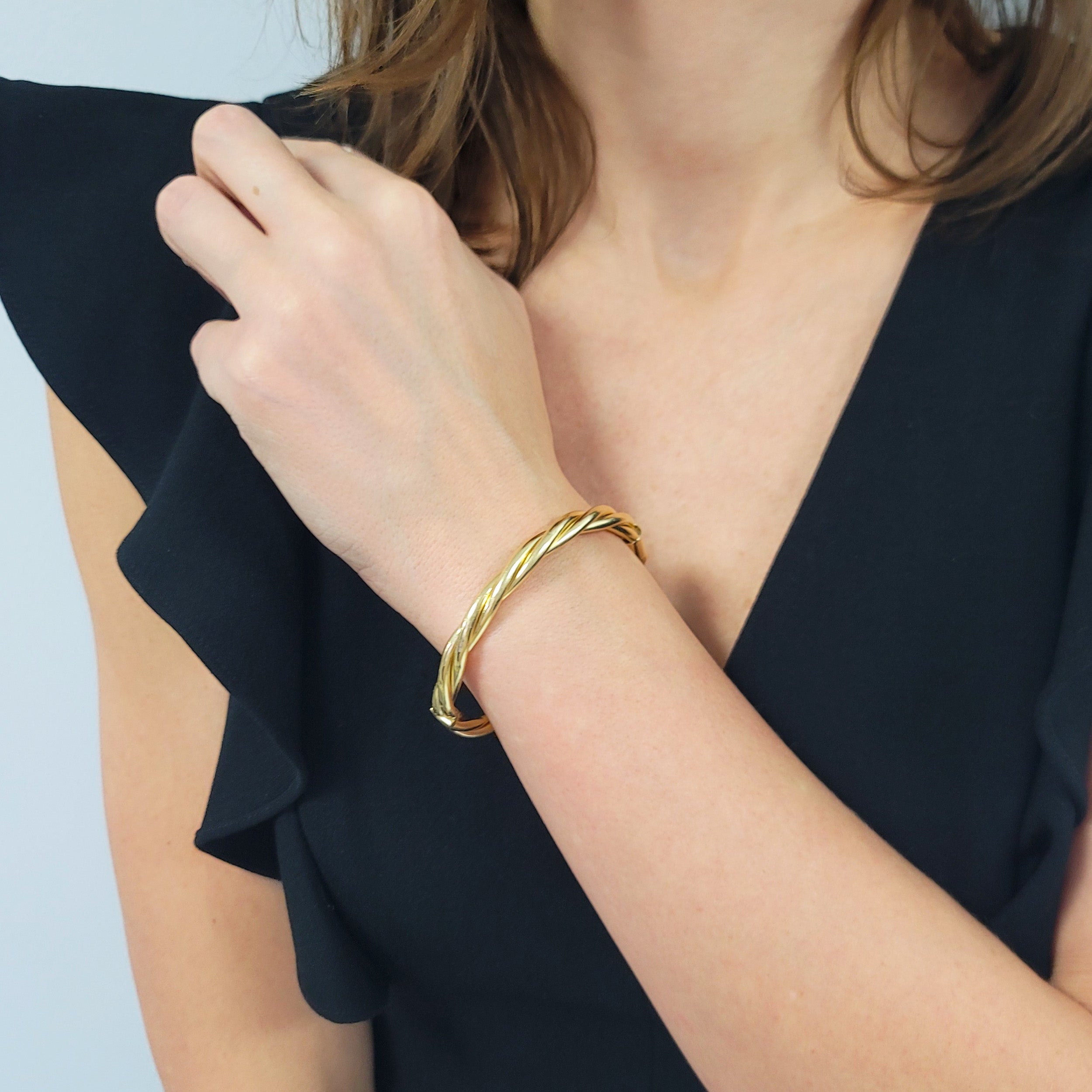 14k Yellow Gold Twist Bangle Bracelet