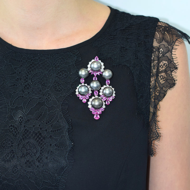 Pearl, 17.25ct Diamond, 18ct Pink Sapphires Pendant Earrings & Brooch Set