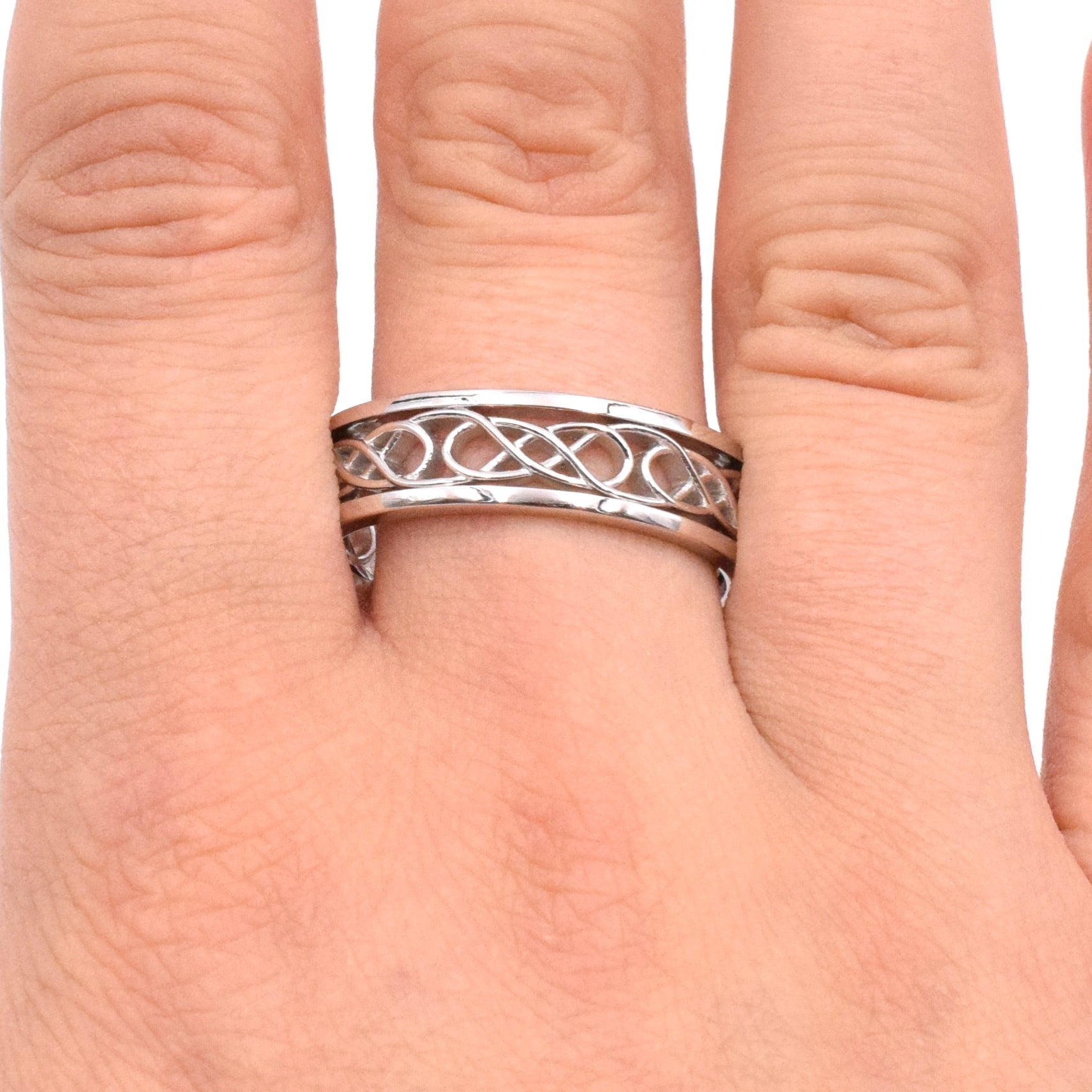 7mm Wide Celtic Style Wedding Band in Platinum